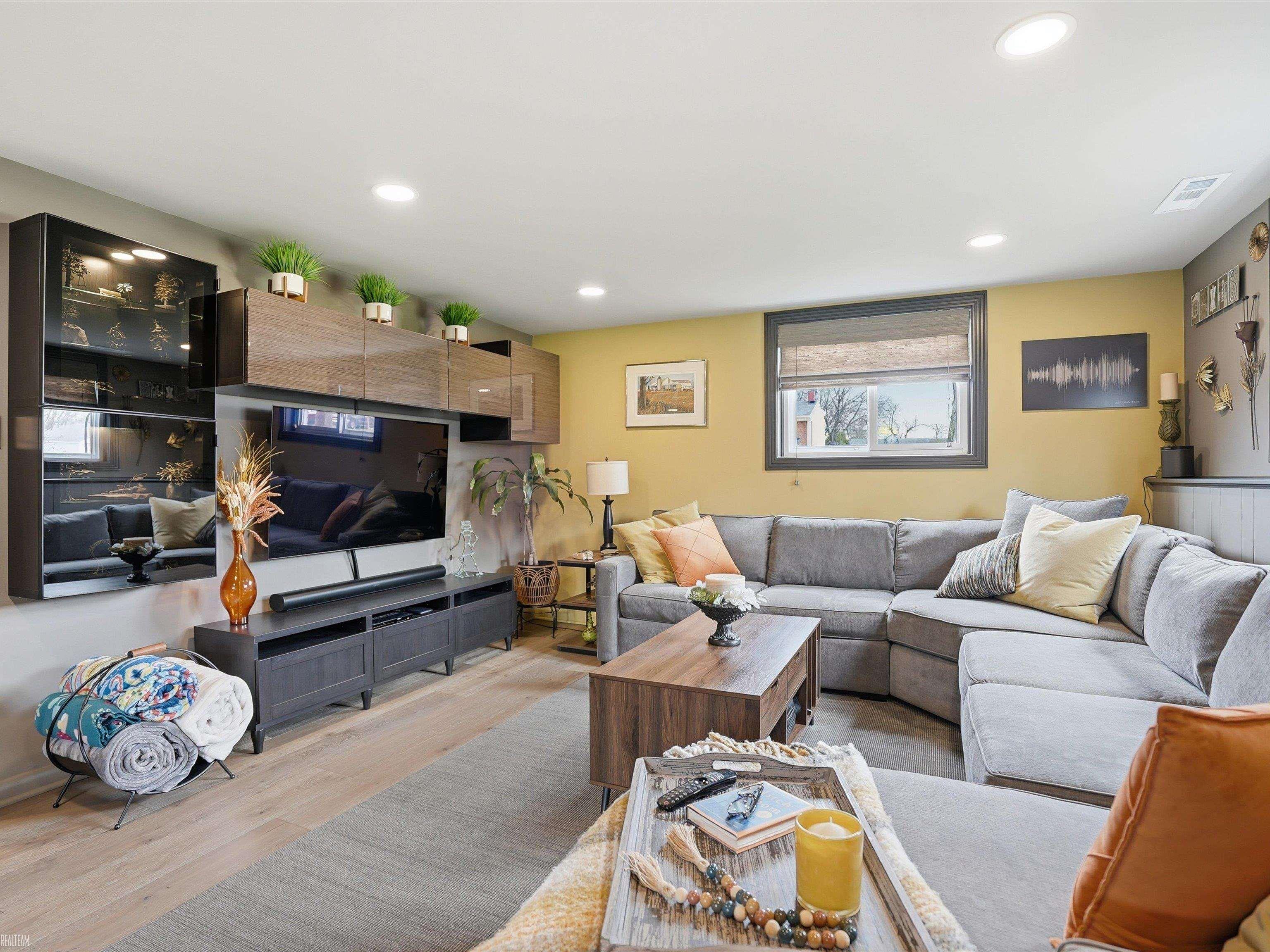 43461 Gainsley Drive, Sterling Heights, MI, 48313