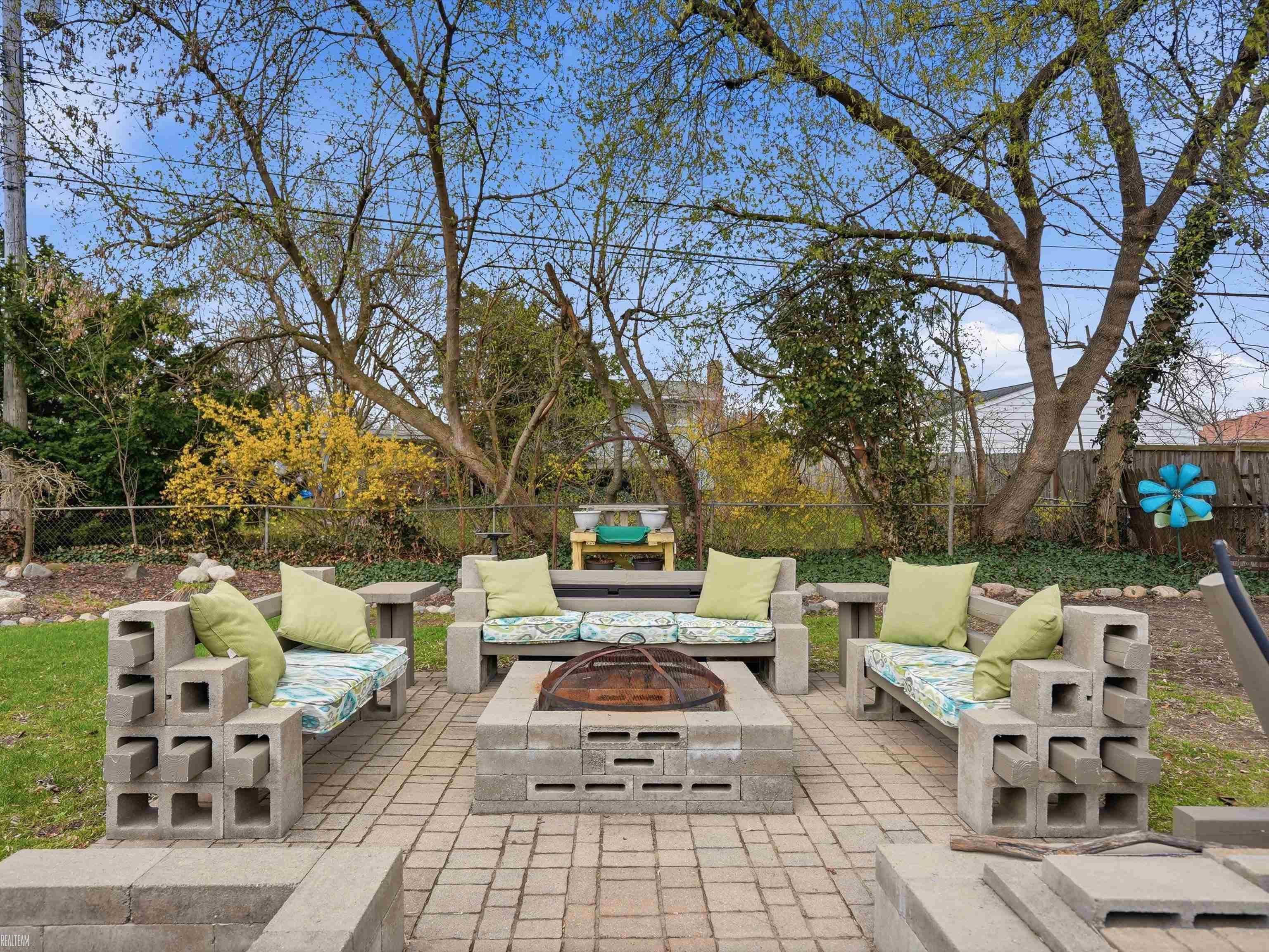 43461 Gainsley Drive, Sterling Heights, MI, 48313