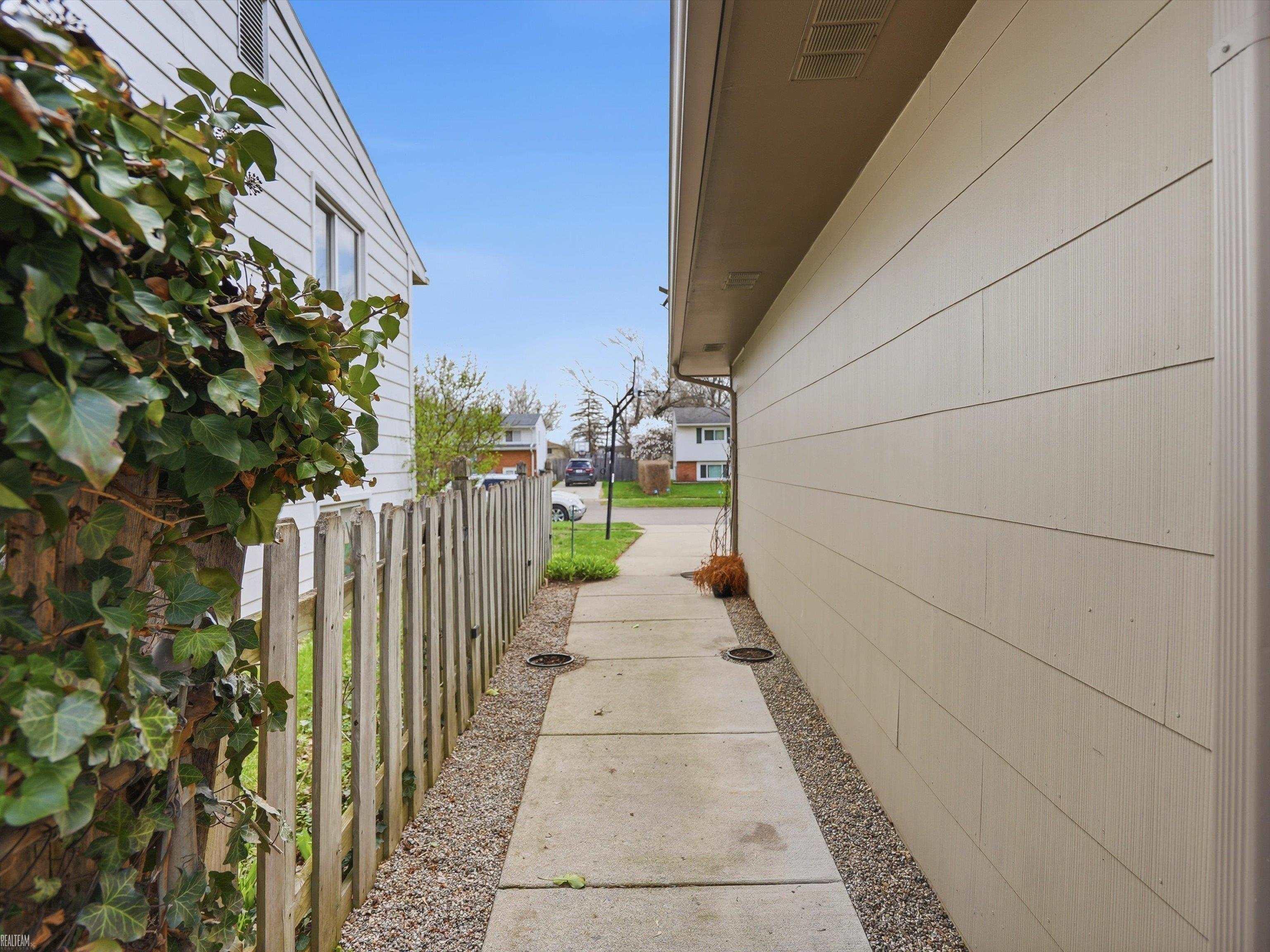 43461 Gainsley Drive, Sterling Heights, MI, 48313