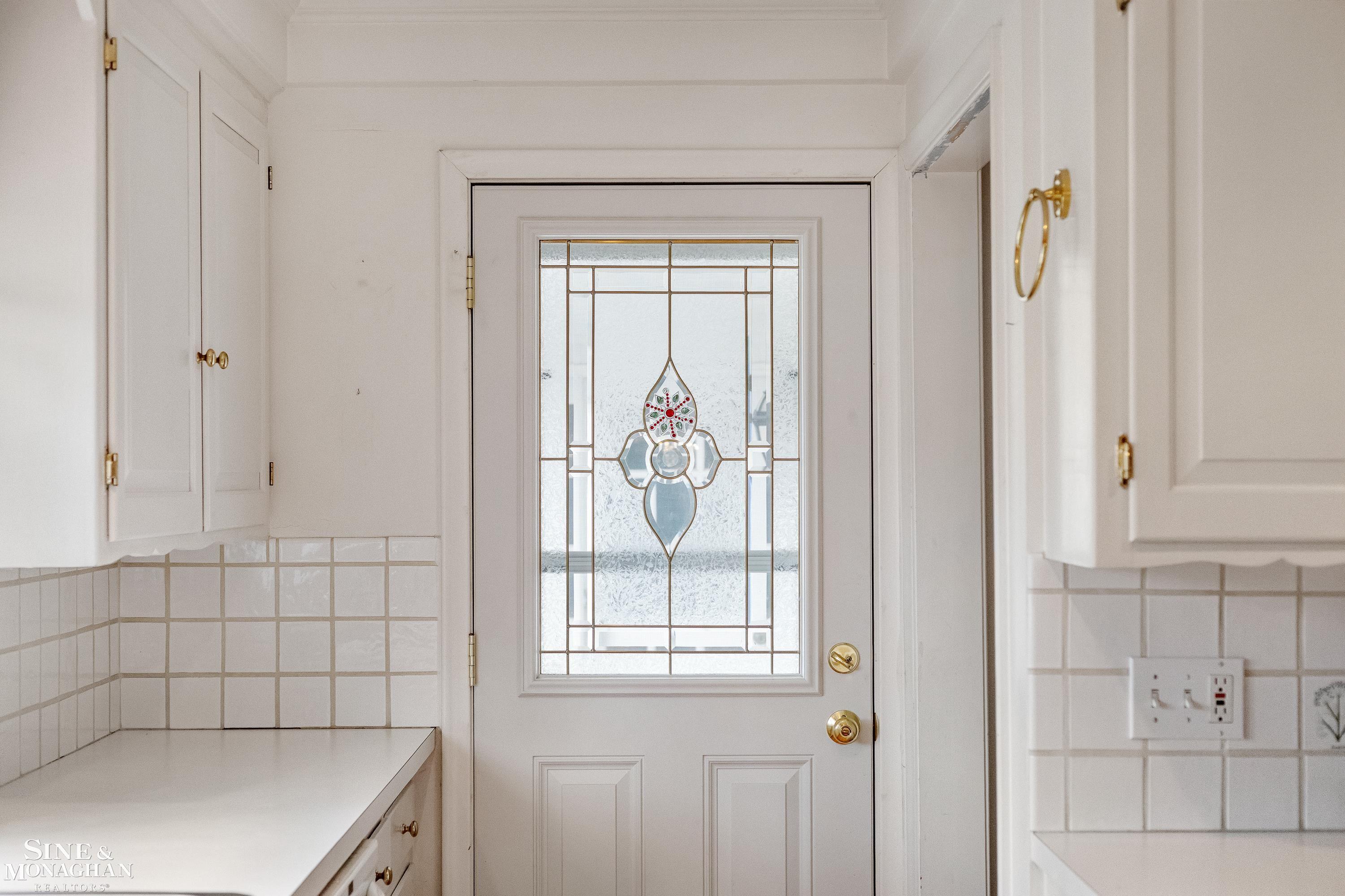 72 S Duval Road, Grosse Pointe Shores, MI, 48236