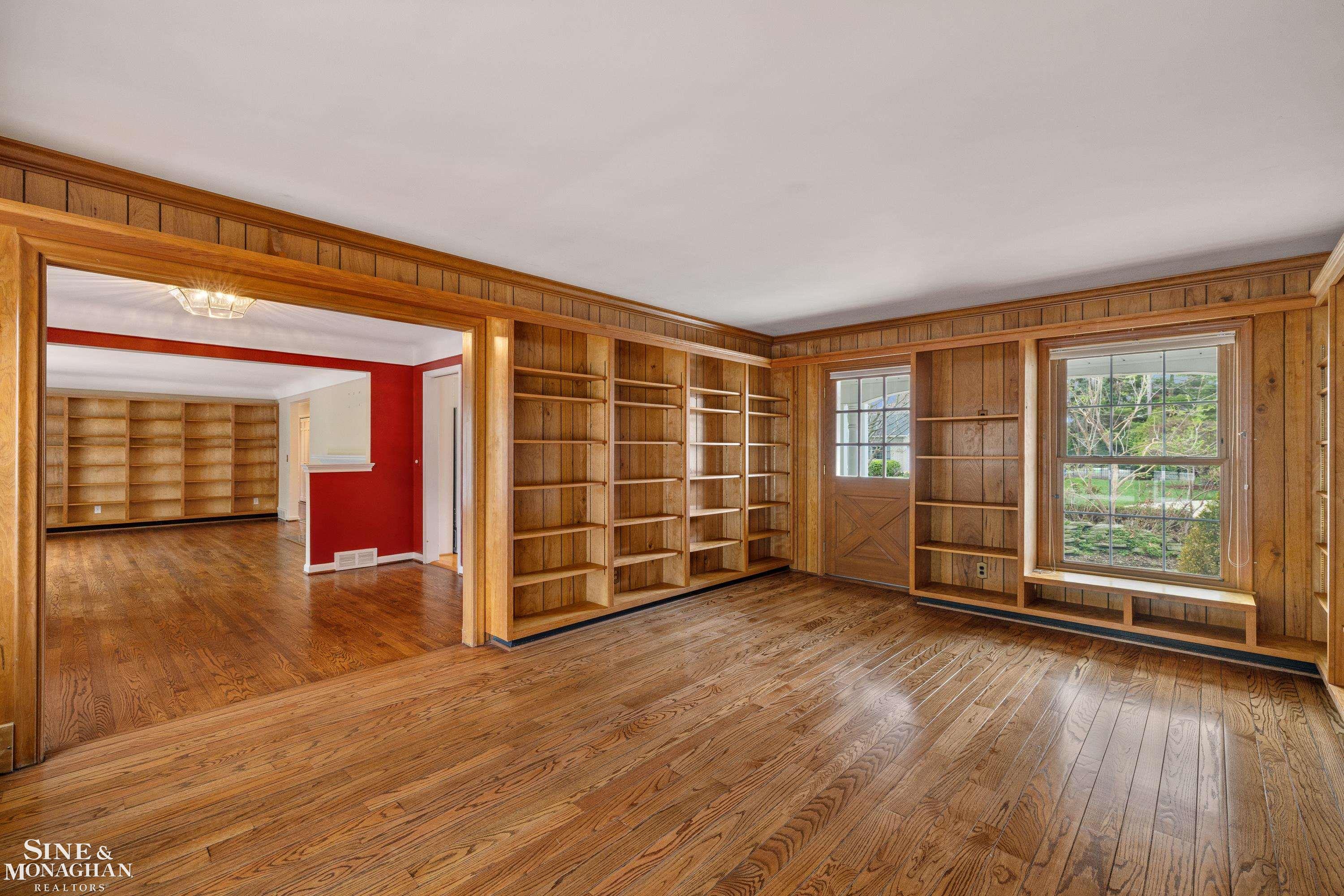 72 S Duval Road, Grosse Pointe Shores, MI, 48236