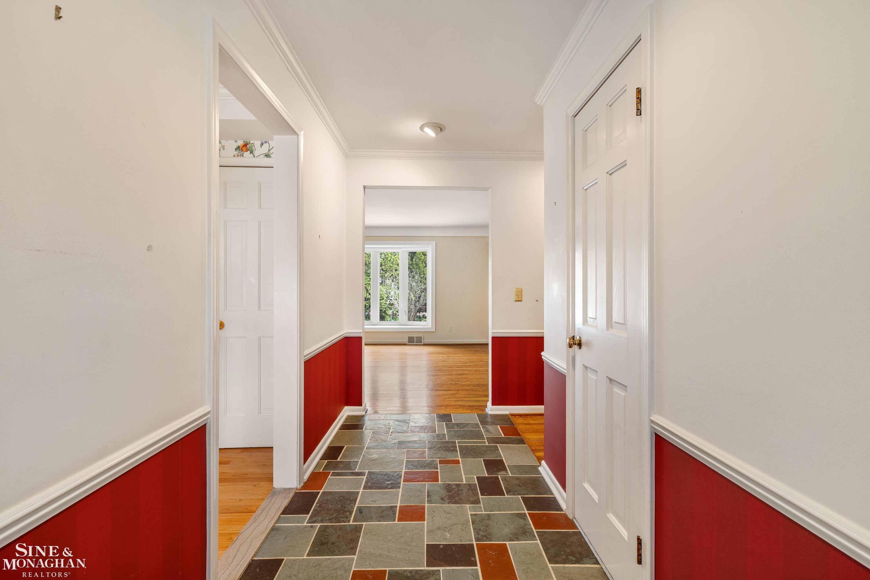 72 S Duval Road, Grosse Pointe Shores, MI, 48236