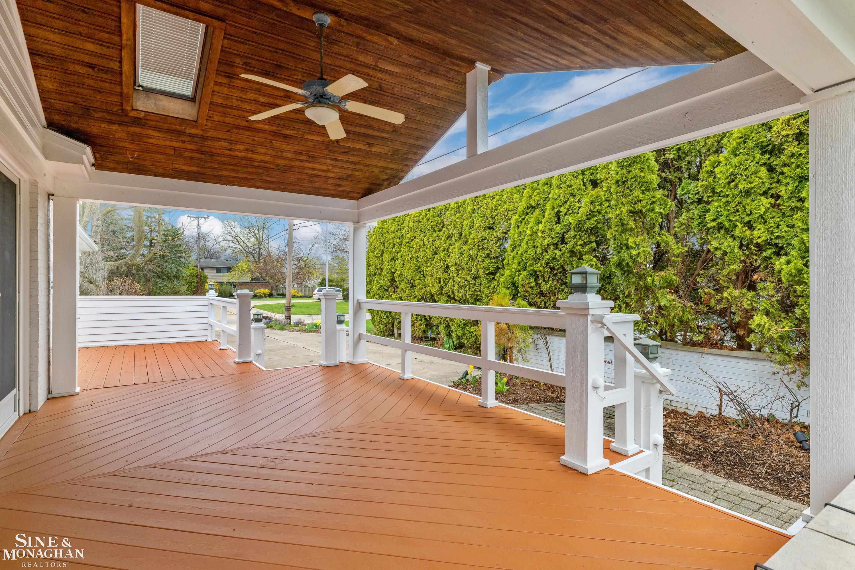 72 S Duval Road, Grosse Pointe Shores, MI, 48236