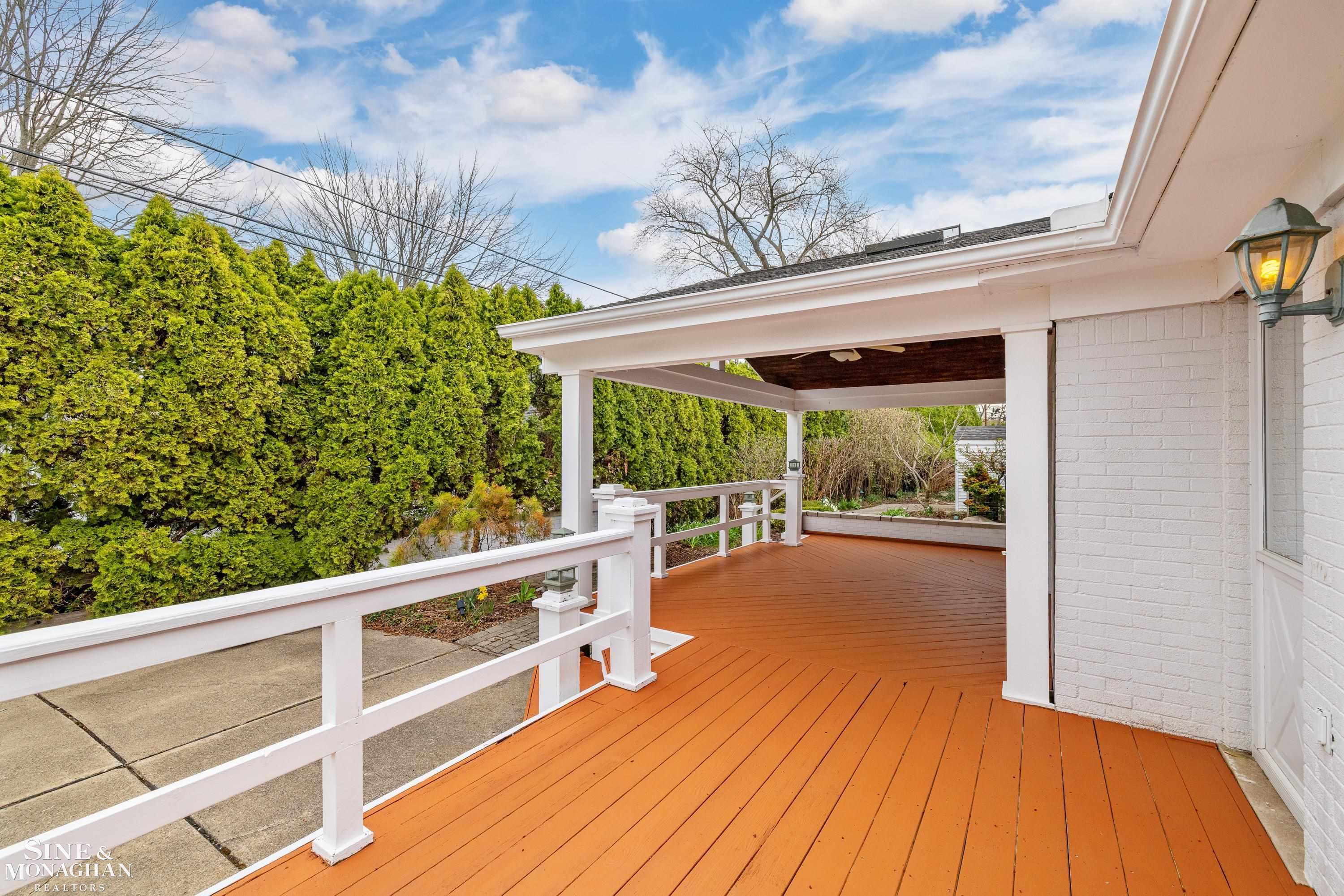 72 S Duval Road, Grosse Pointe Shores, MI, 48236