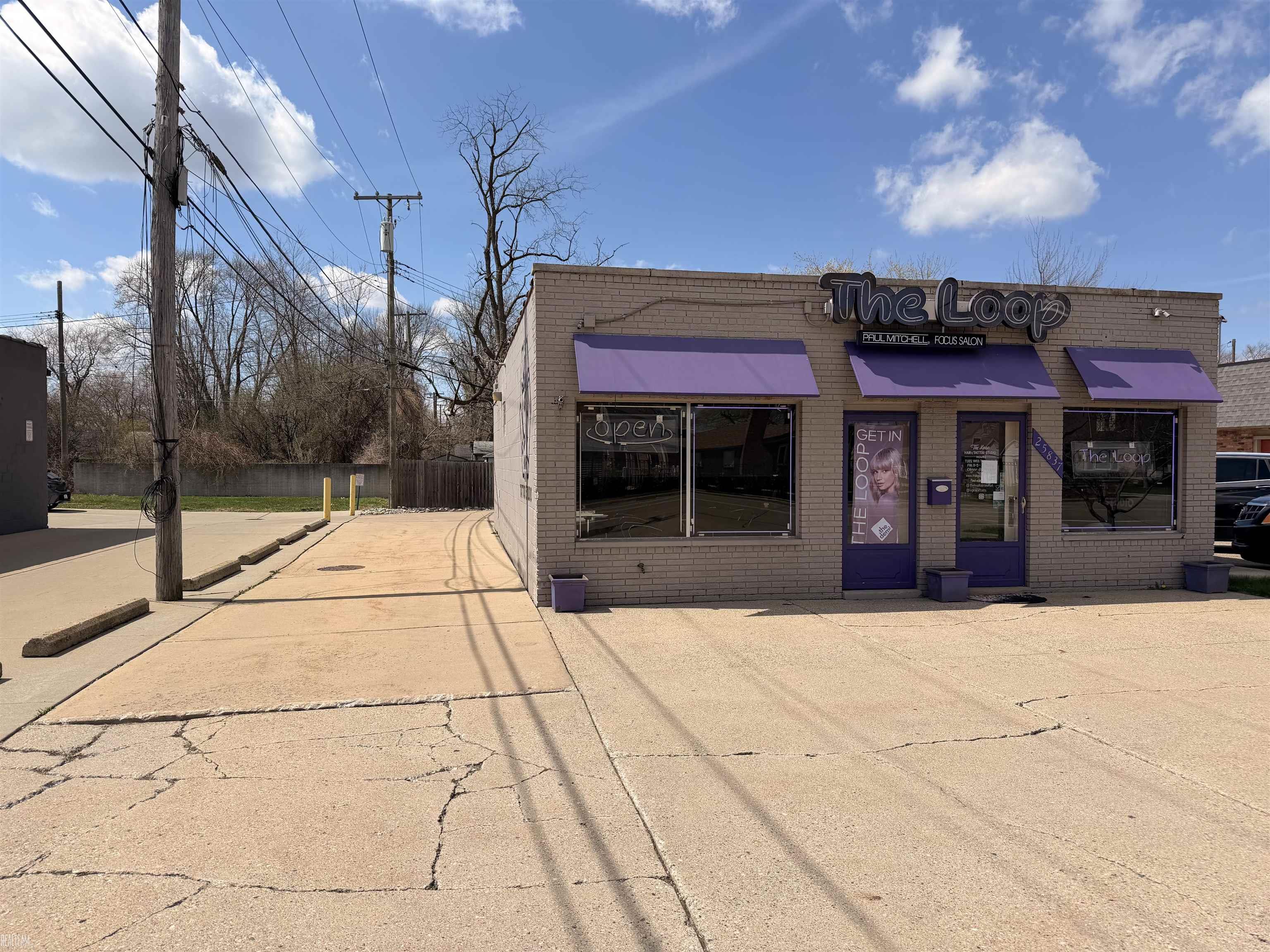 25835-25837 Jefferson Avenue, Saint Clair Shores, MI, 48081