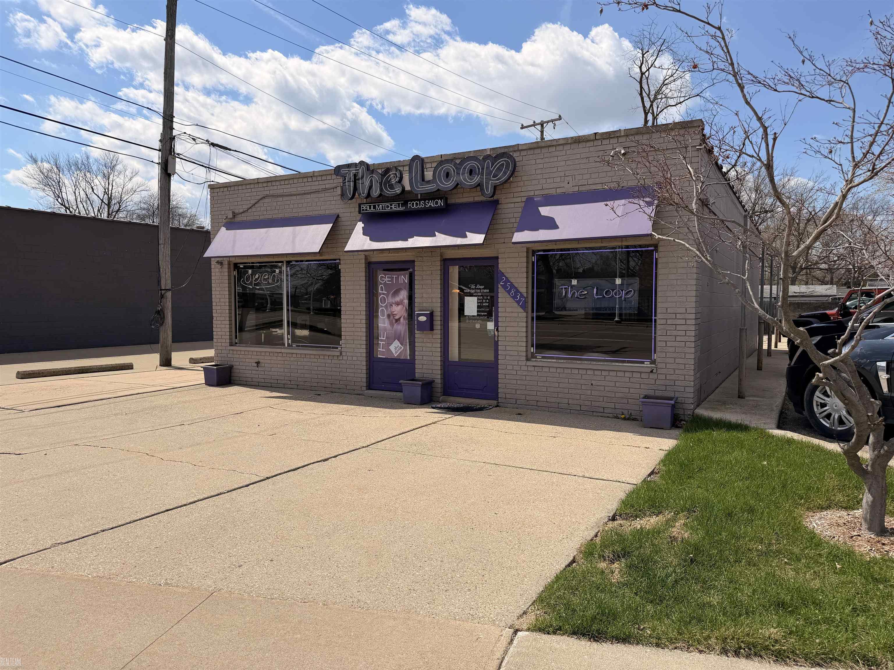 25835-25837 Jefferson Avenue, Saint Clair Shores, MI, 48081