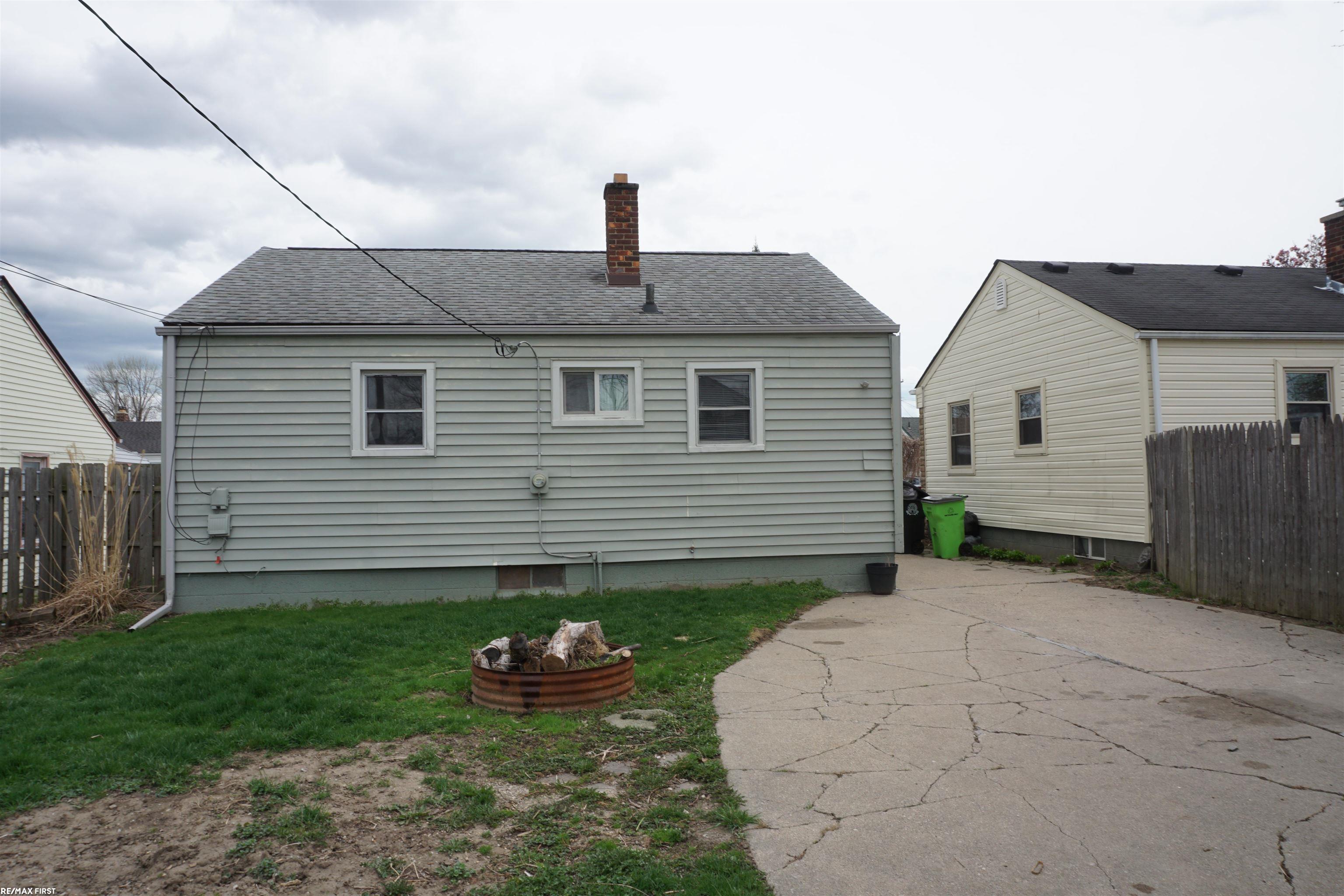 25287 Leach Street, Roseville, MI, 48066
