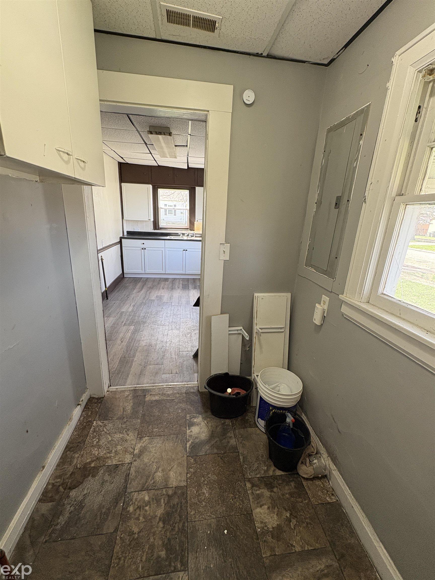 2521 Bay Street, Saginaw, MI, 48602