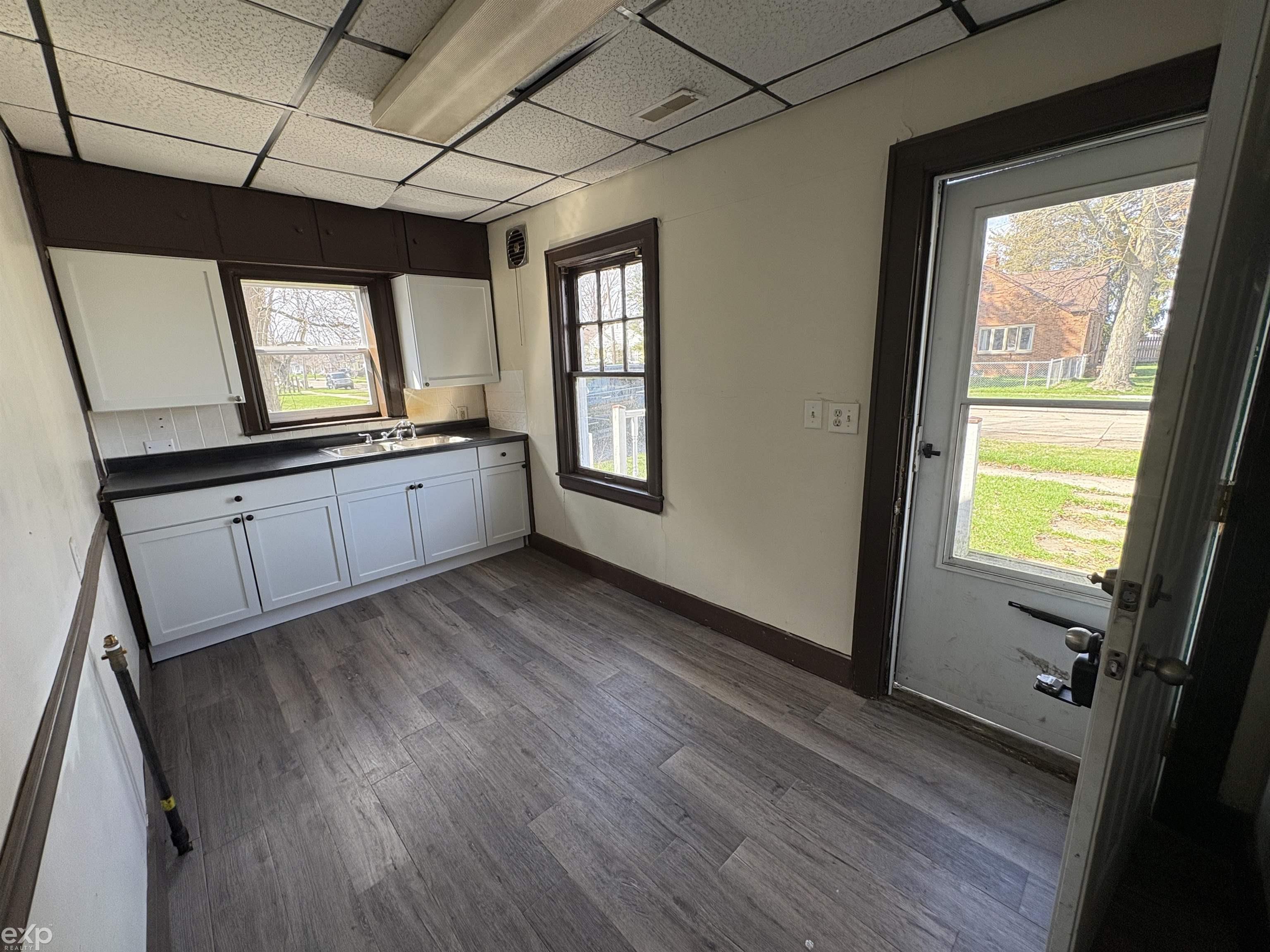 2521 Bay Street, Saginaw, MI, 48602