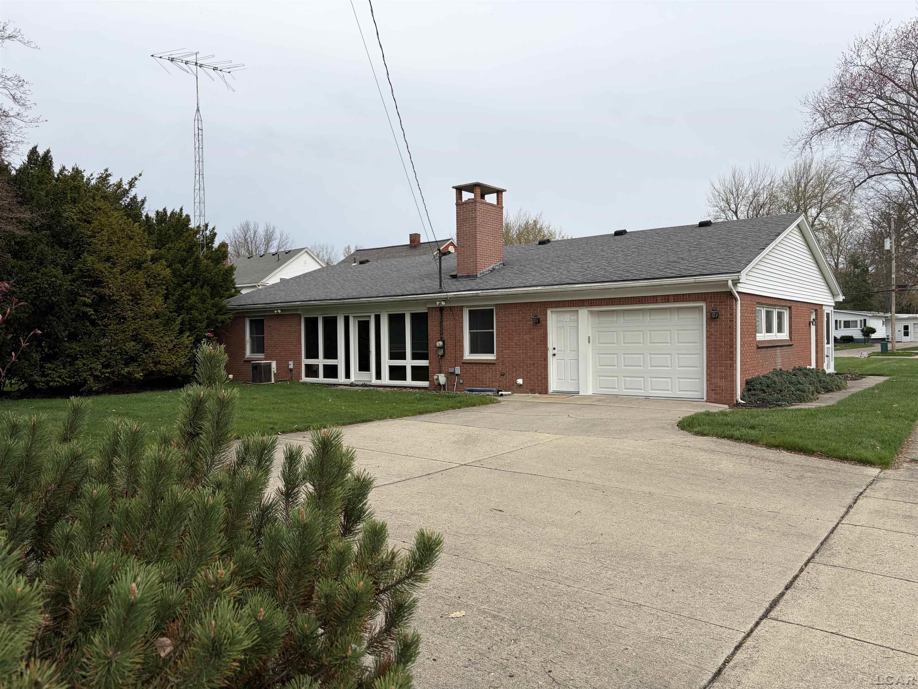 116 Sherman Street, Blissfield, MI, 49228