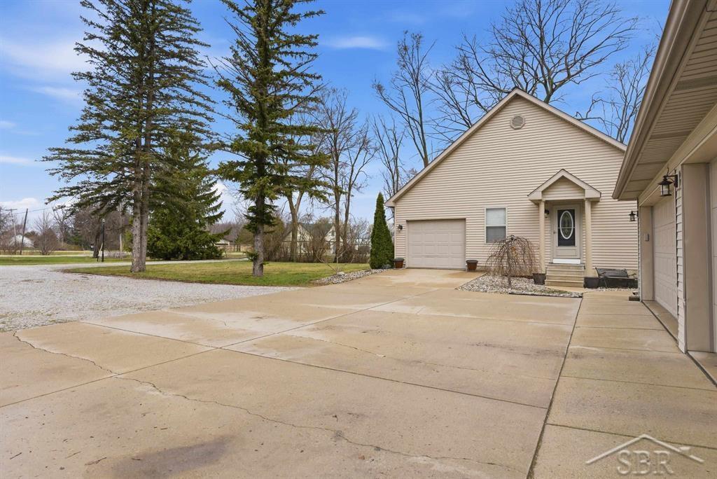 1285 W Wheeler Road, Auburn, MI, 48611