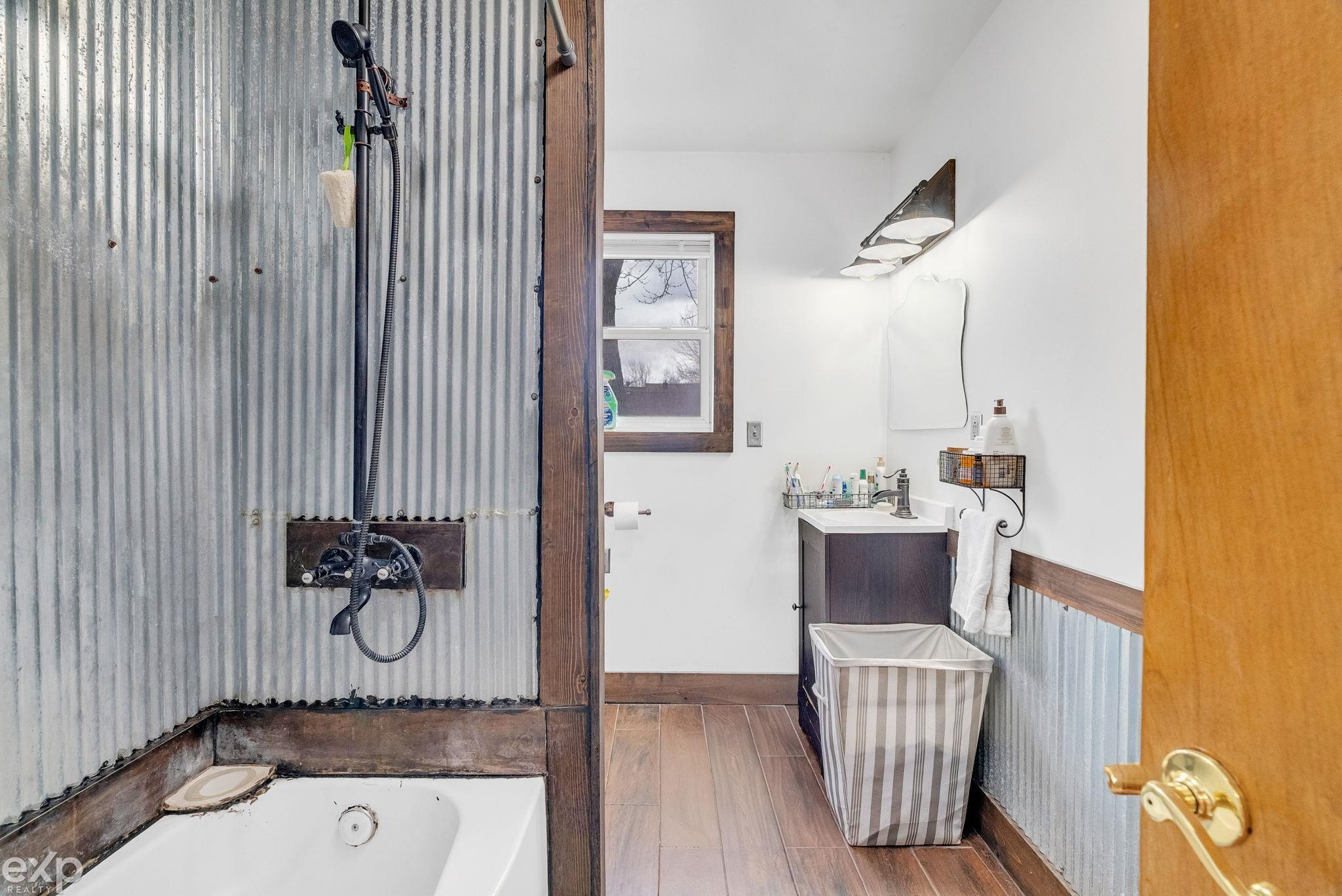 903 Oak Street, Port Huron, MI, 48060