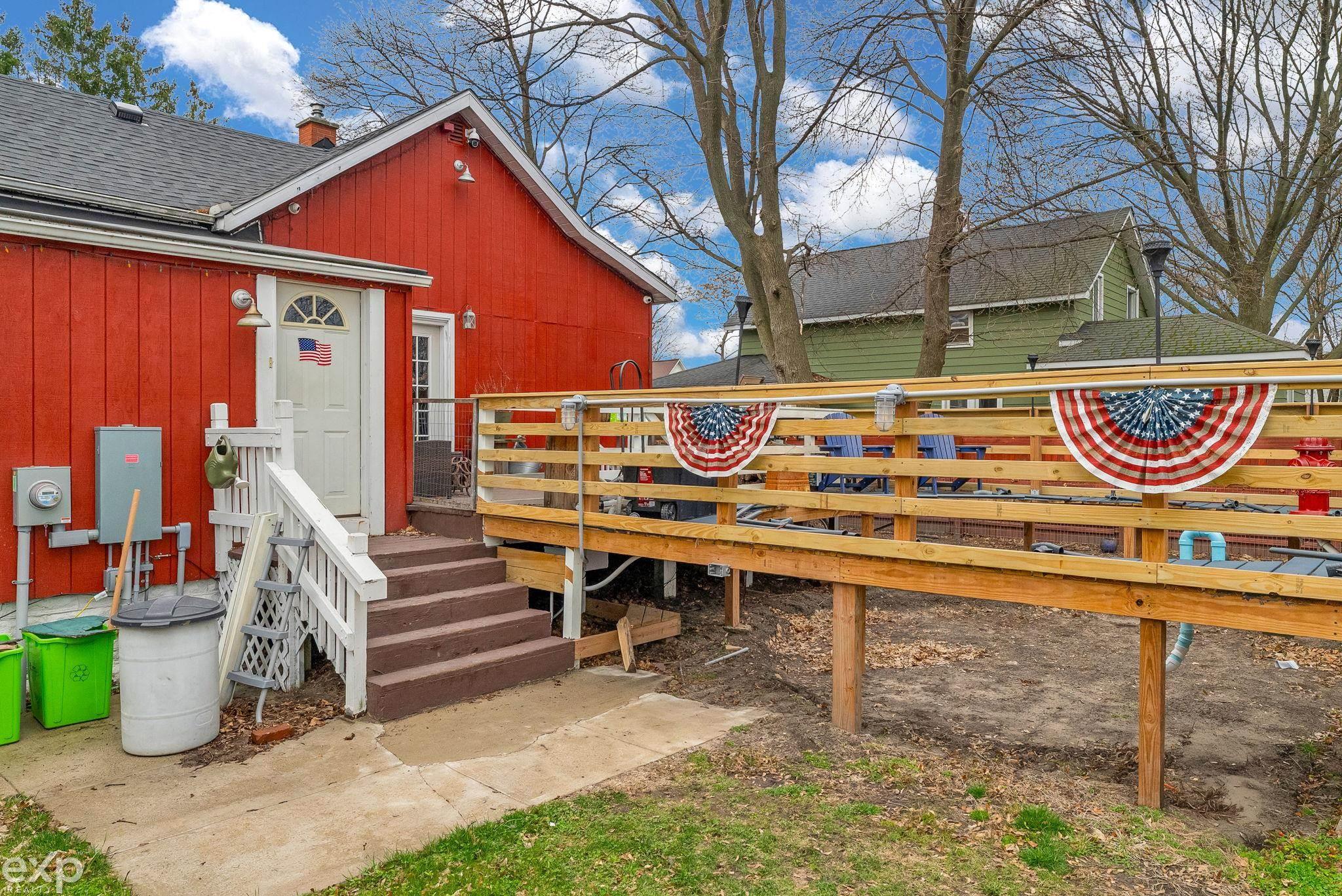 903 Oak Street, Port Huron, MI, 48060