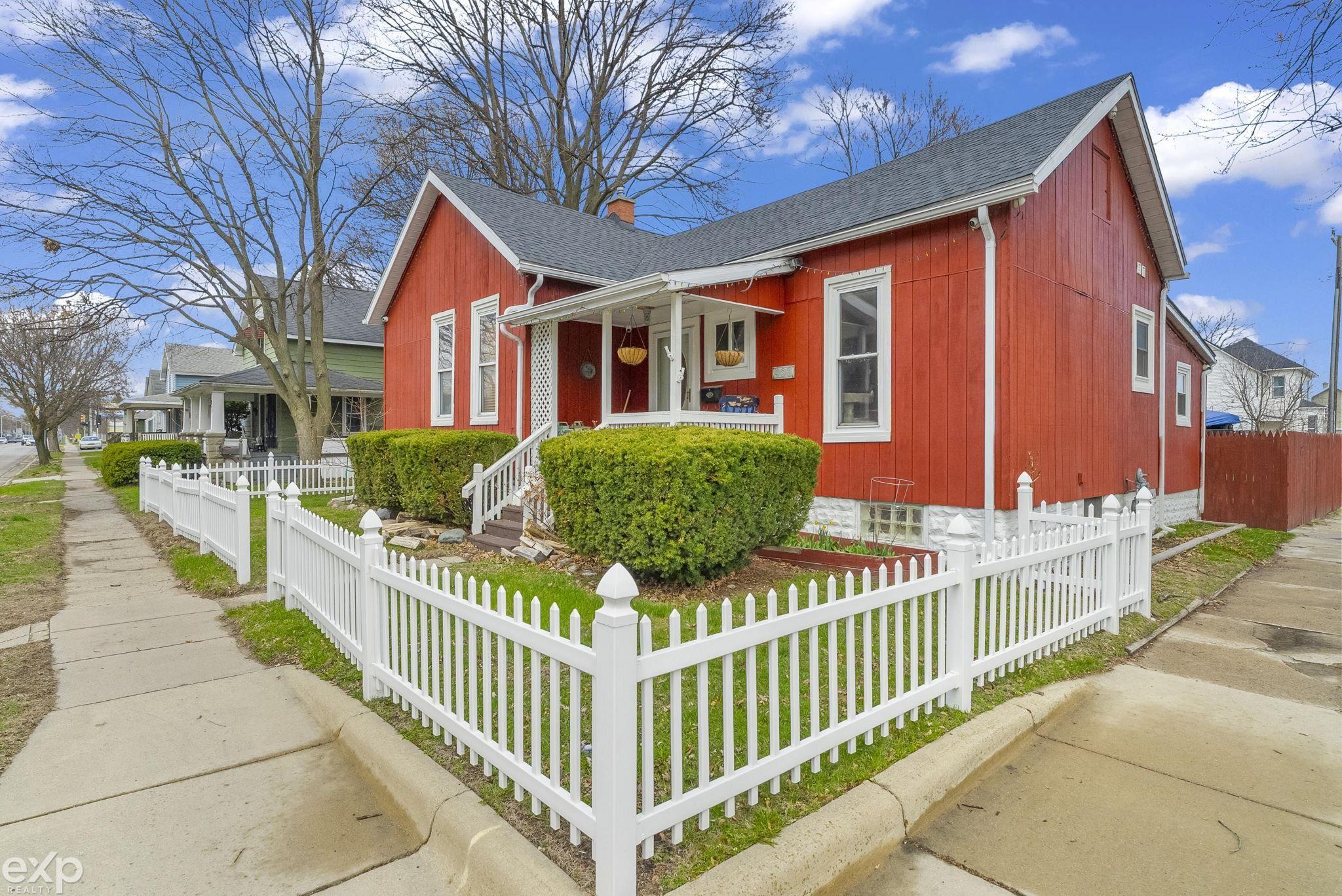 903 Oak Street, Port Huron, MI, 48060