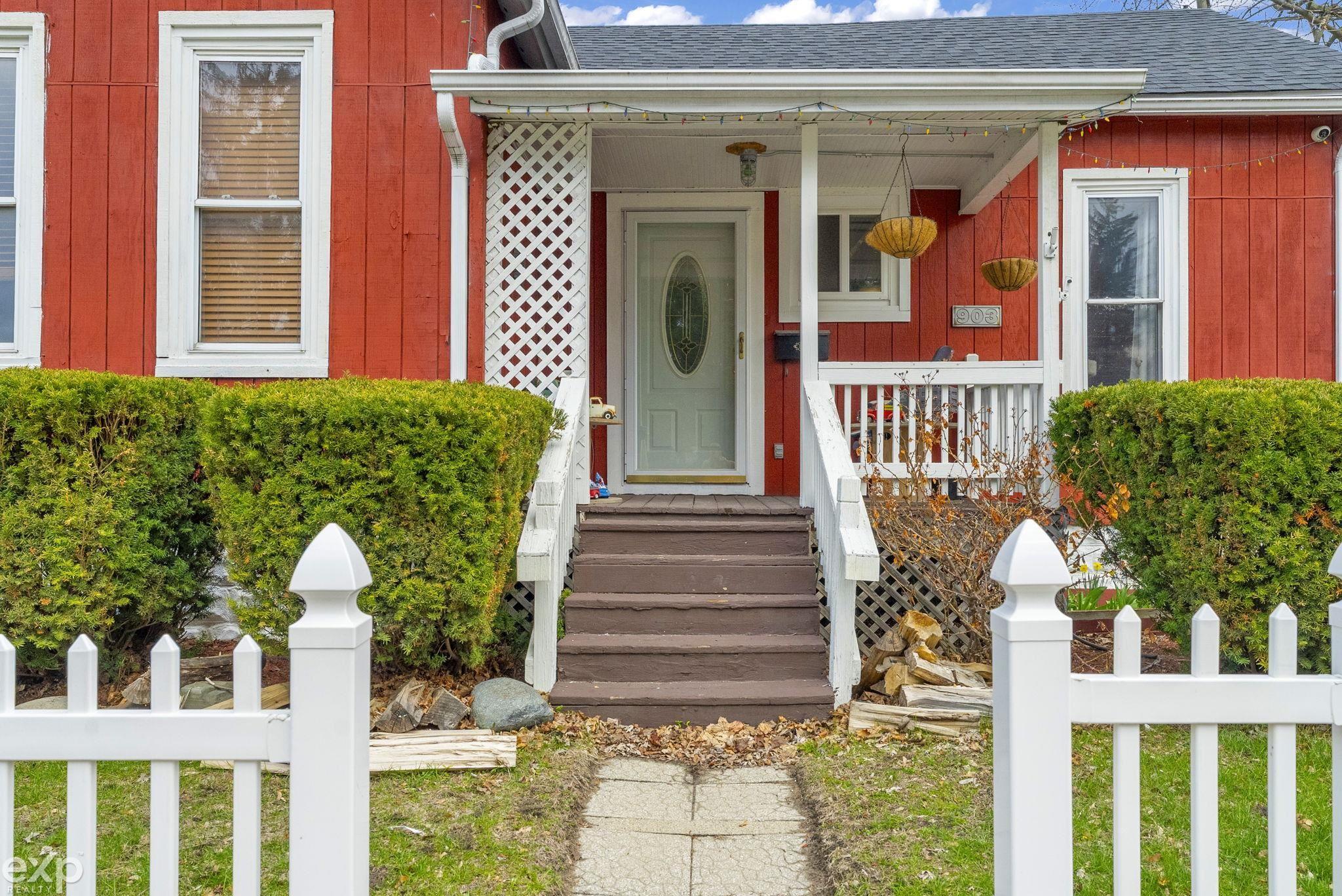 903 Oak Street, Port Huron, MI, 48060