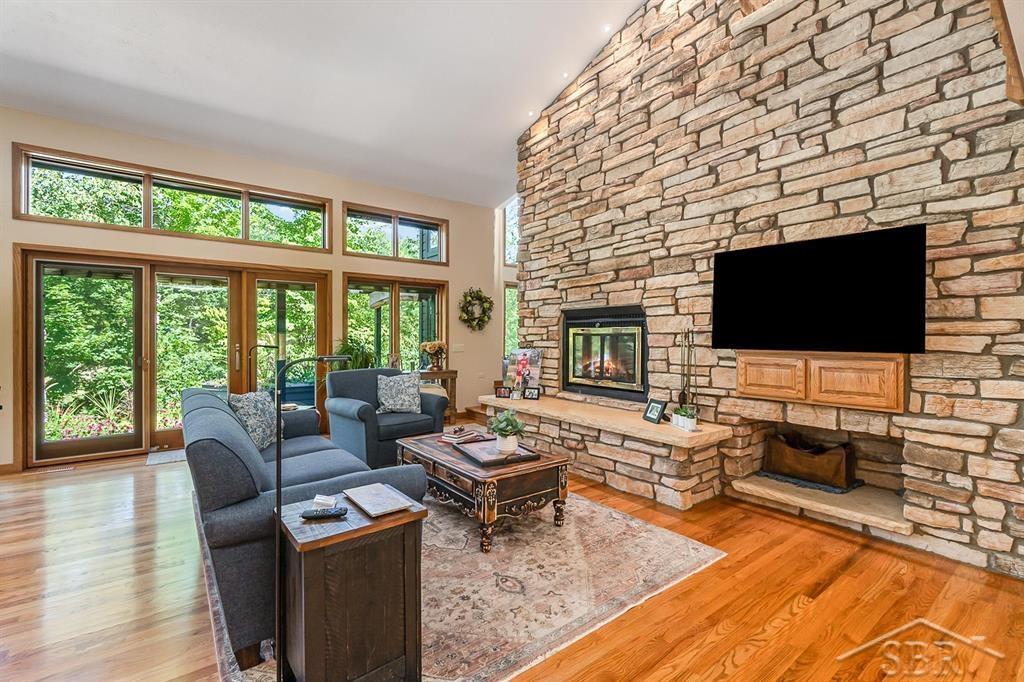 725 E Edenville Lake Road, Hope, MI, 48628