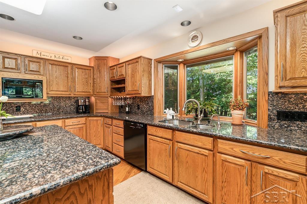 725 E Edenville Lake Road, Hope, MI, 48628