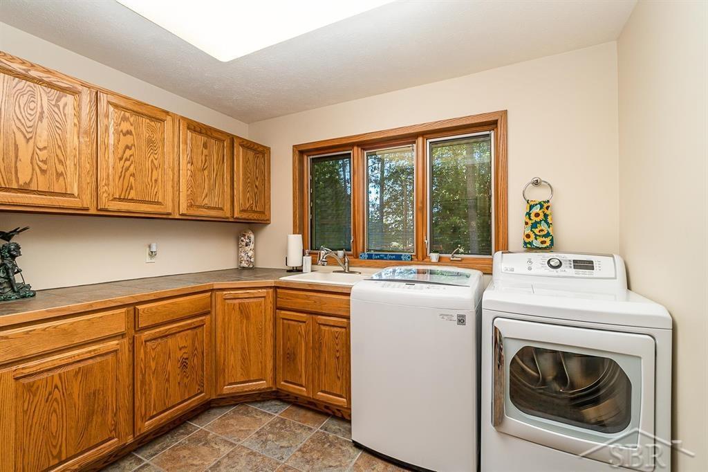 725 E Edenville Lake Road, Hope, MI, 48628