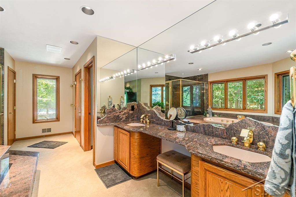 725 E Edenville Lake Road, Hope, MI, 48628