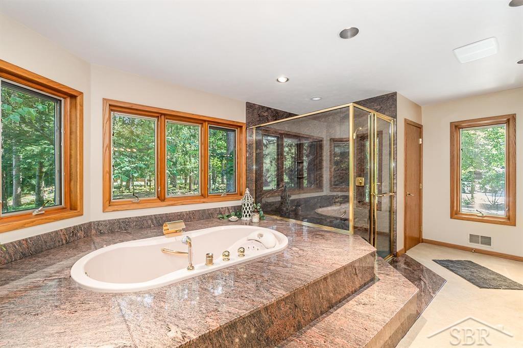 725 E Edenville Lake Road, Hope, MI, 48628