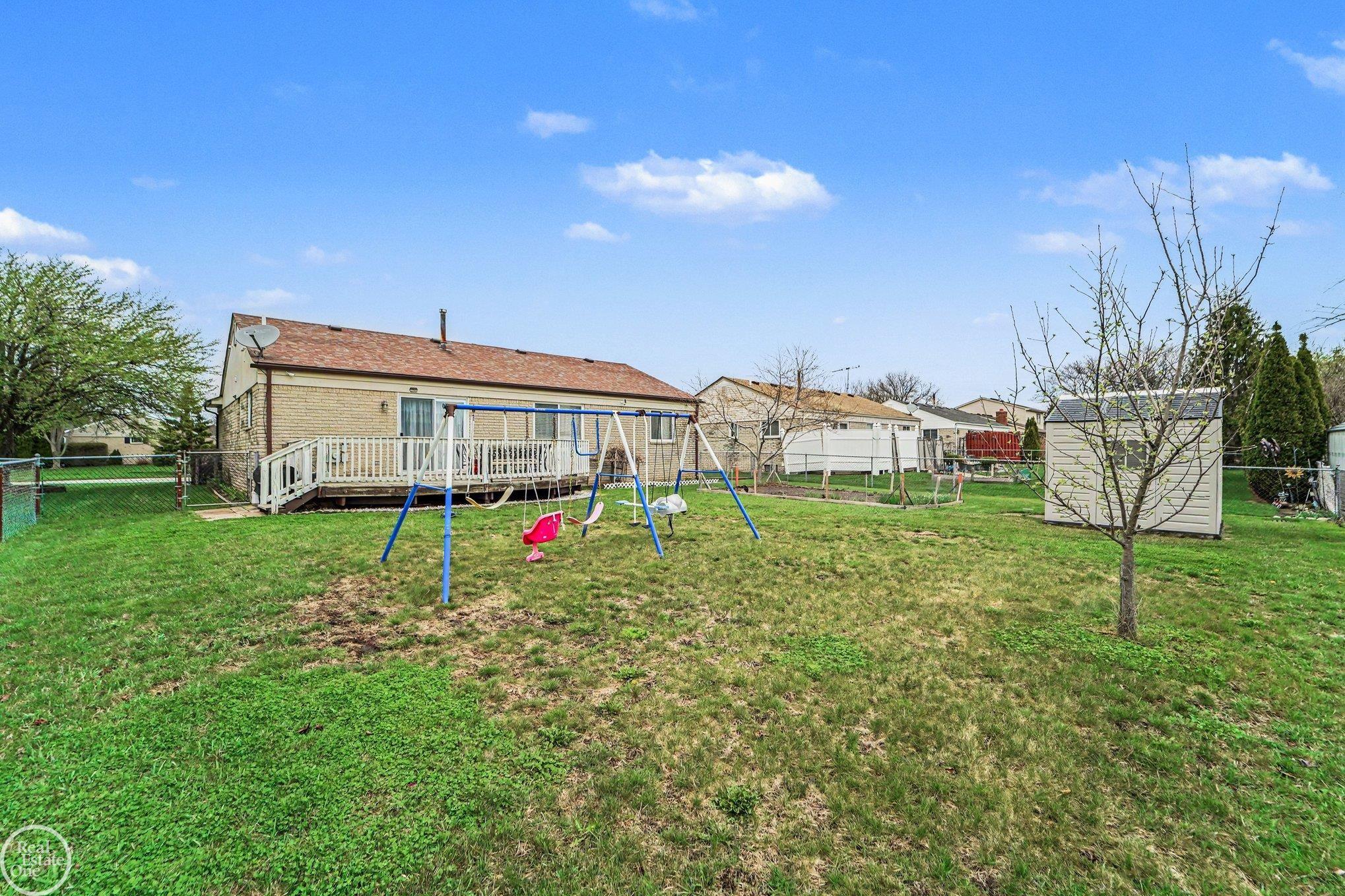 17652 Millstone Drive, Macomb, MI, 48044