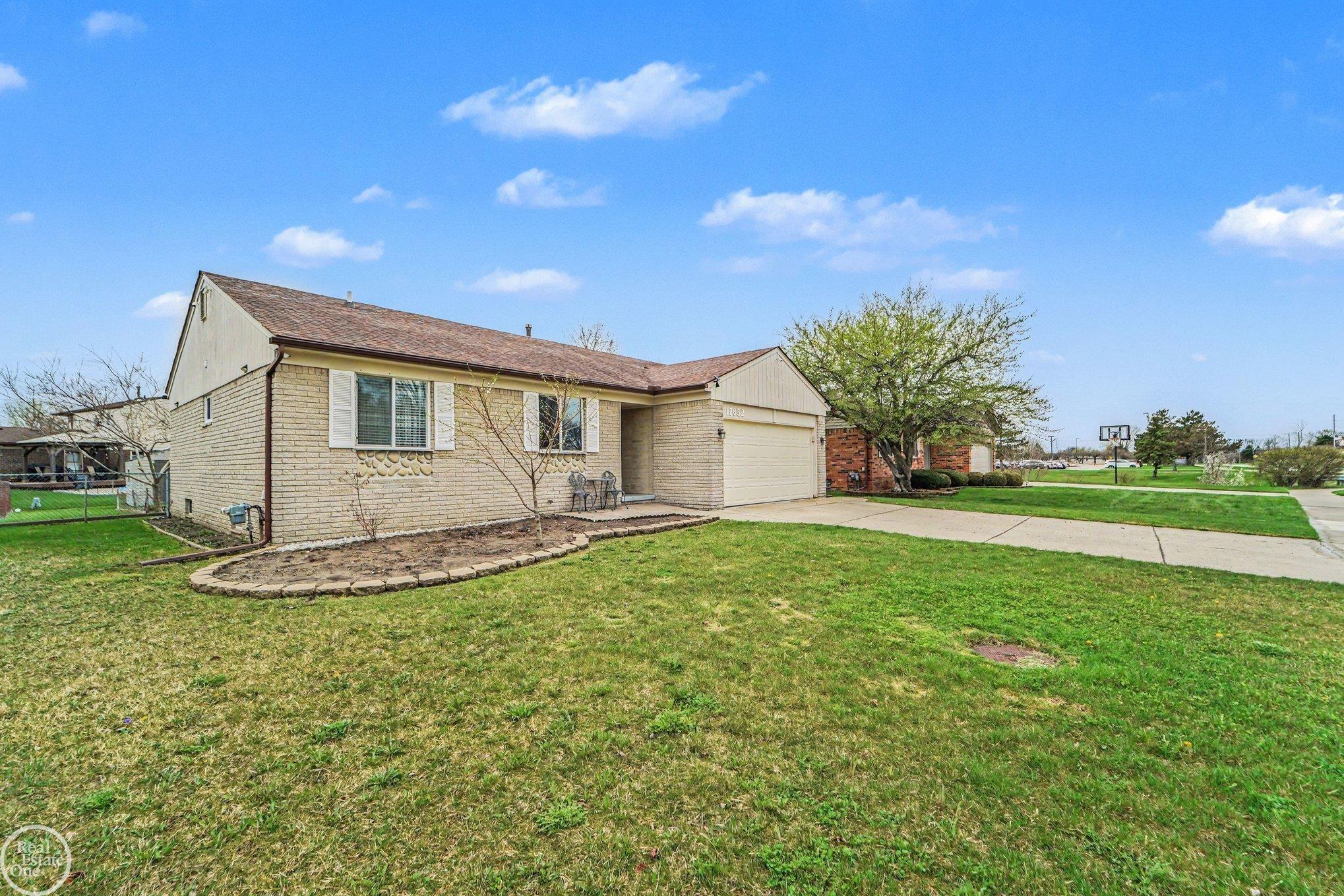 17652 Millstone Drive, Macomb, MI, 48044