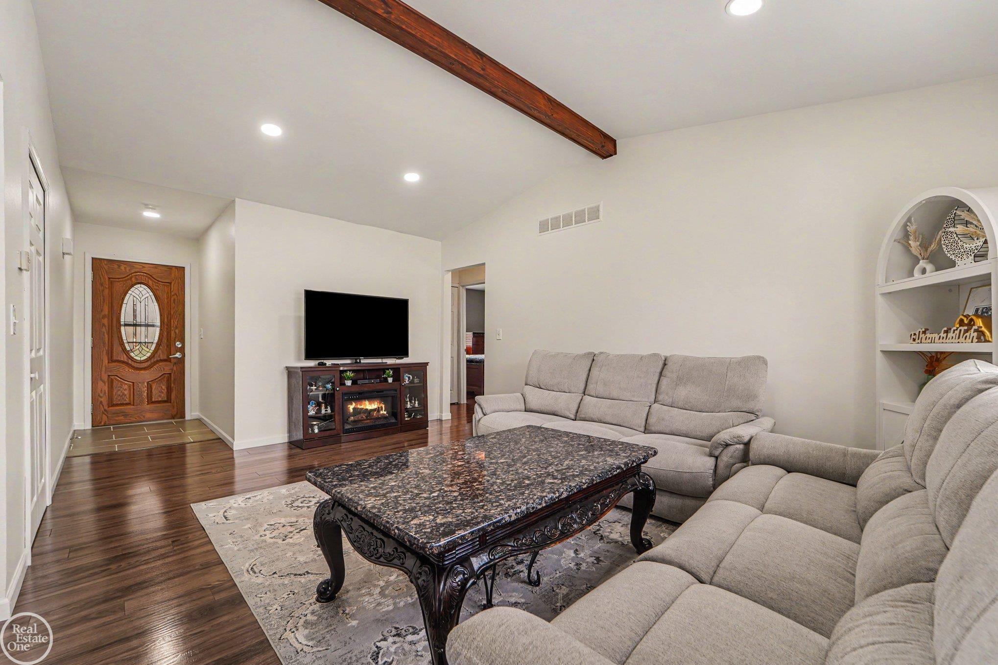 17652 Millstone Drive, Macomb, MI, 48044