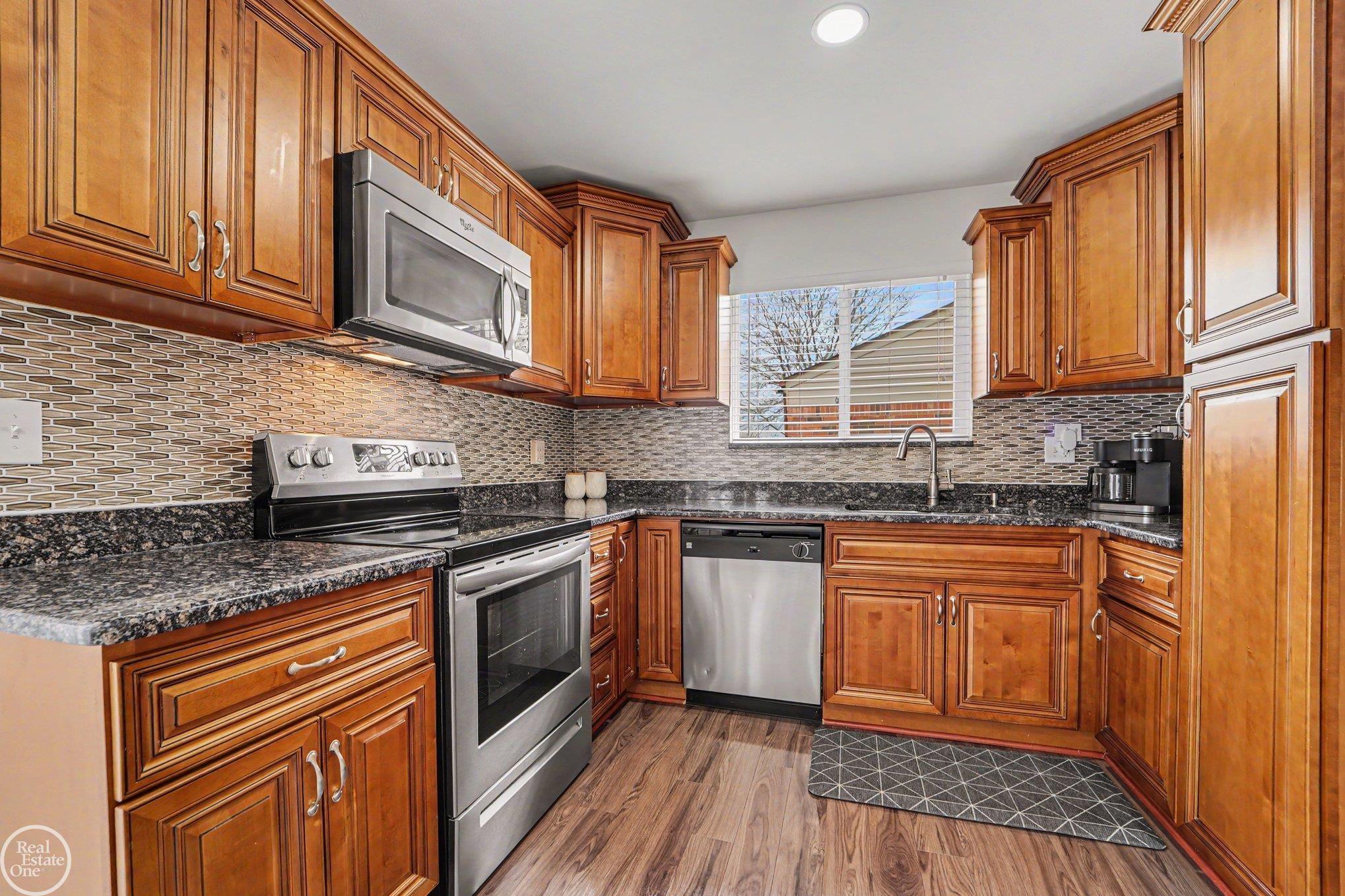 17652 Millstone Drive, Macomb, MI, 48044