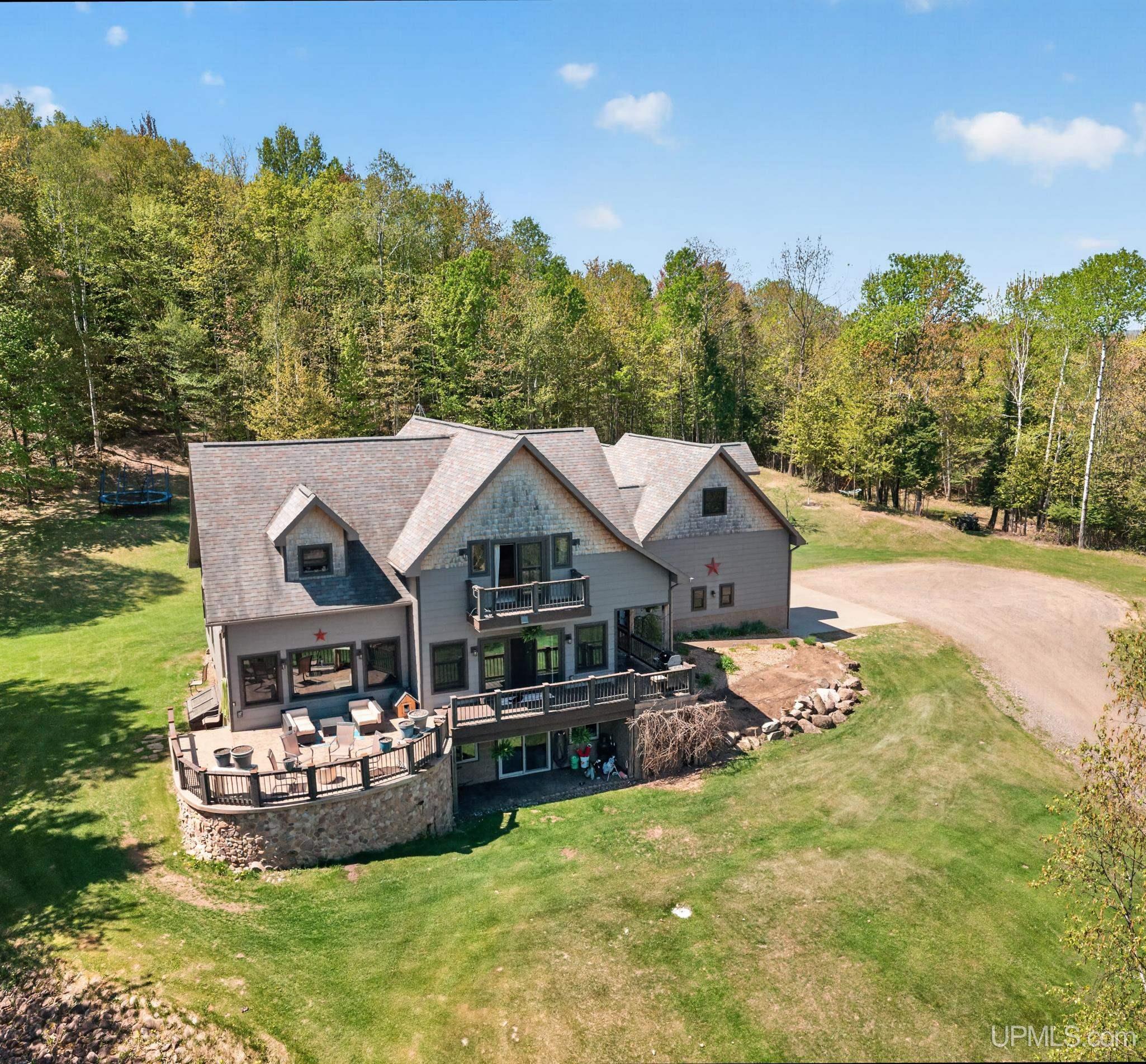 5th image of 330 Little Lake Rd, Marquette, MI 49855 | MLS# 50204543