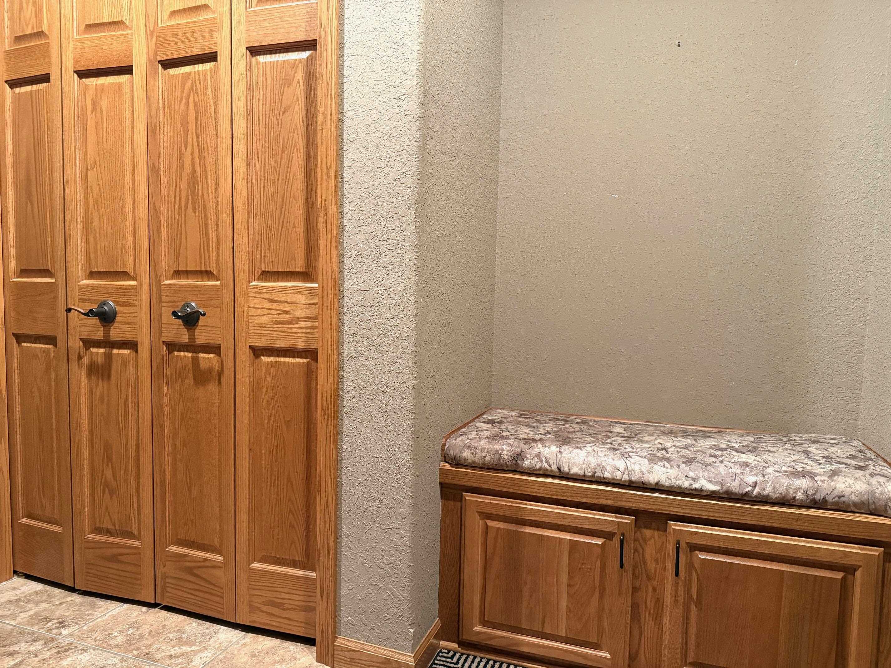 4767 Pine View Court, Bay City, MI, 48706