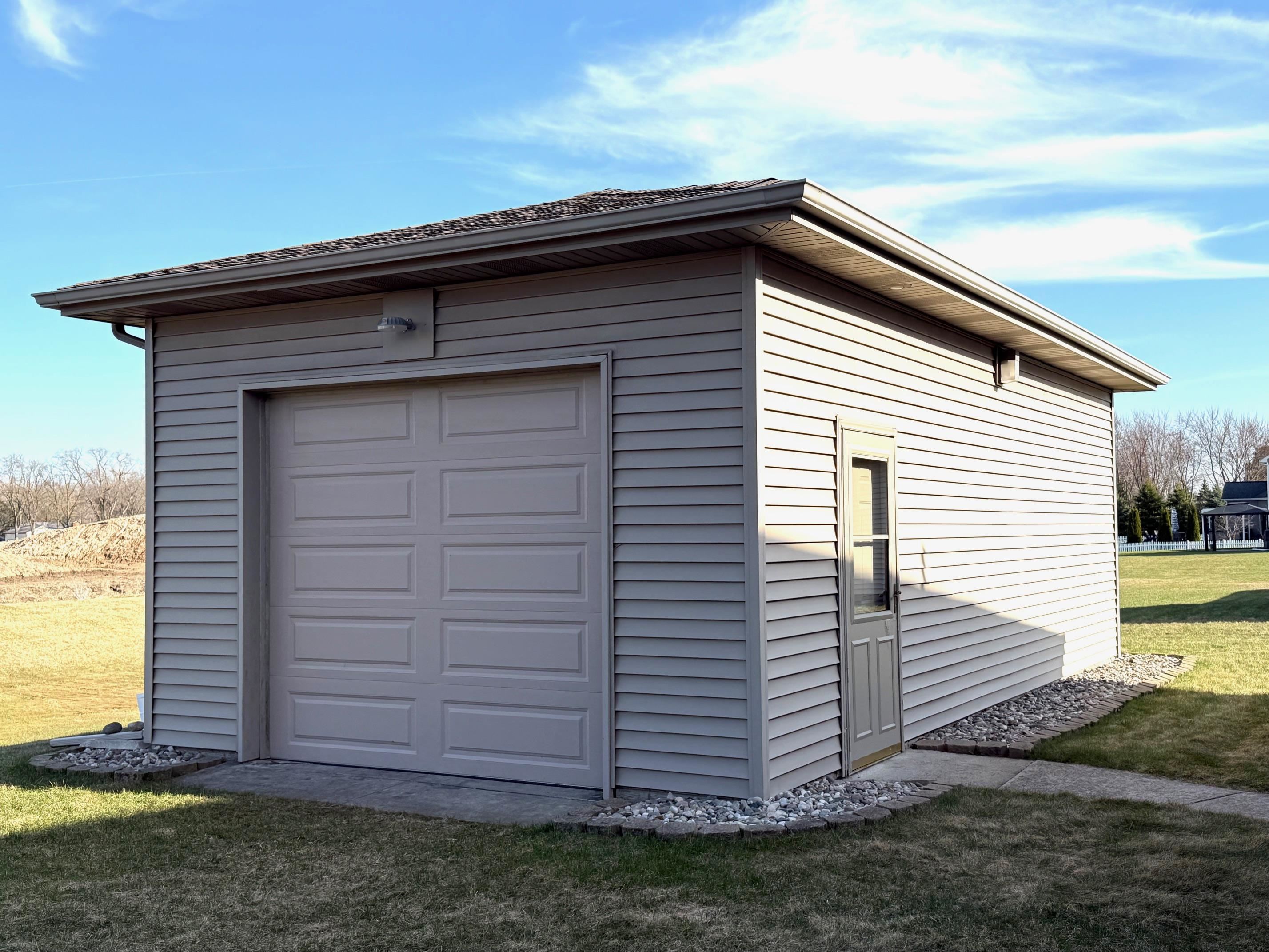 4767 Pine View Court, Bay City, MI, 48706