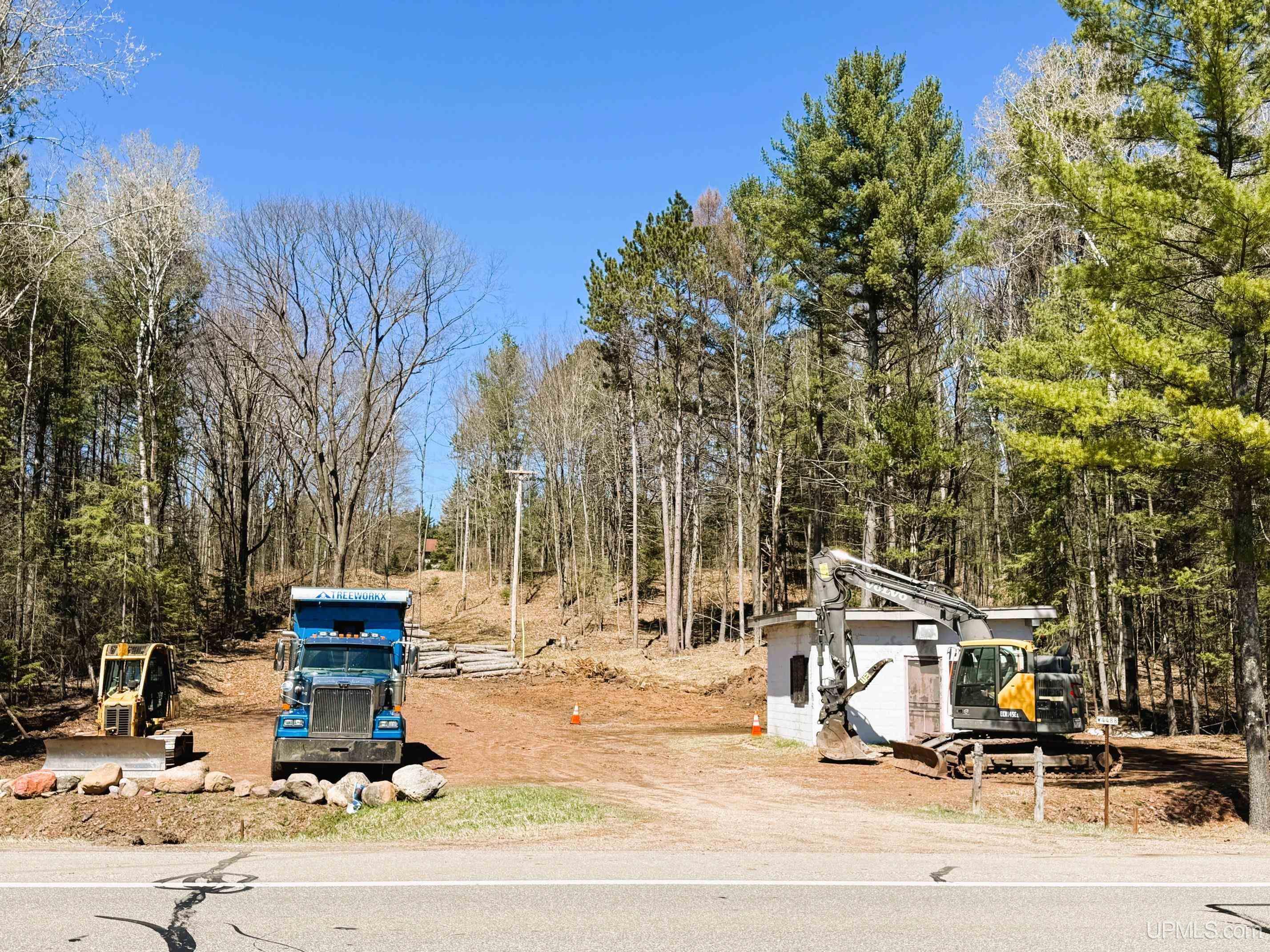 W4488 Us 2 Highway, Vulcan, MI, 49892