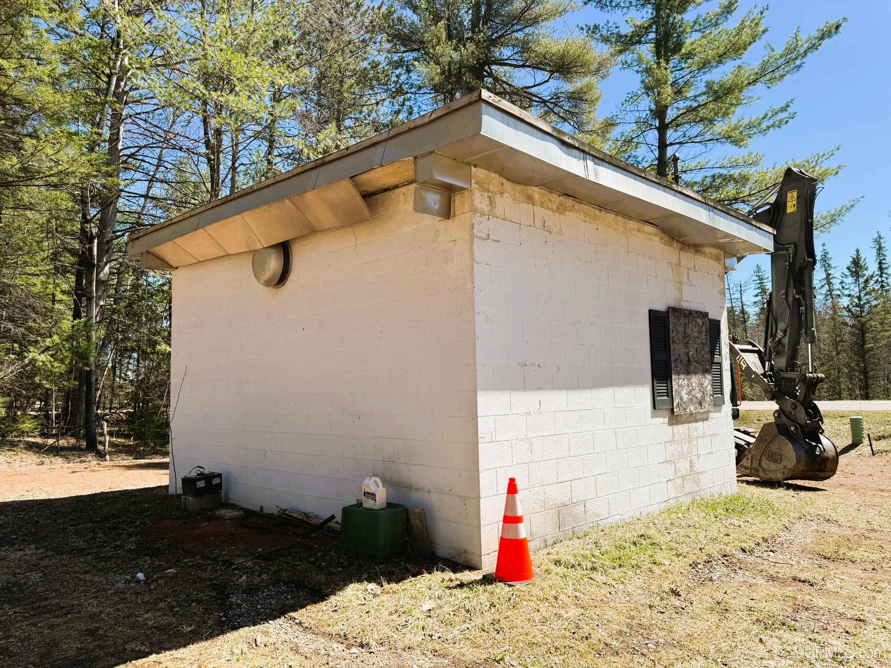 W4488 Us 2 Highway, Vulcan, MI, 49892