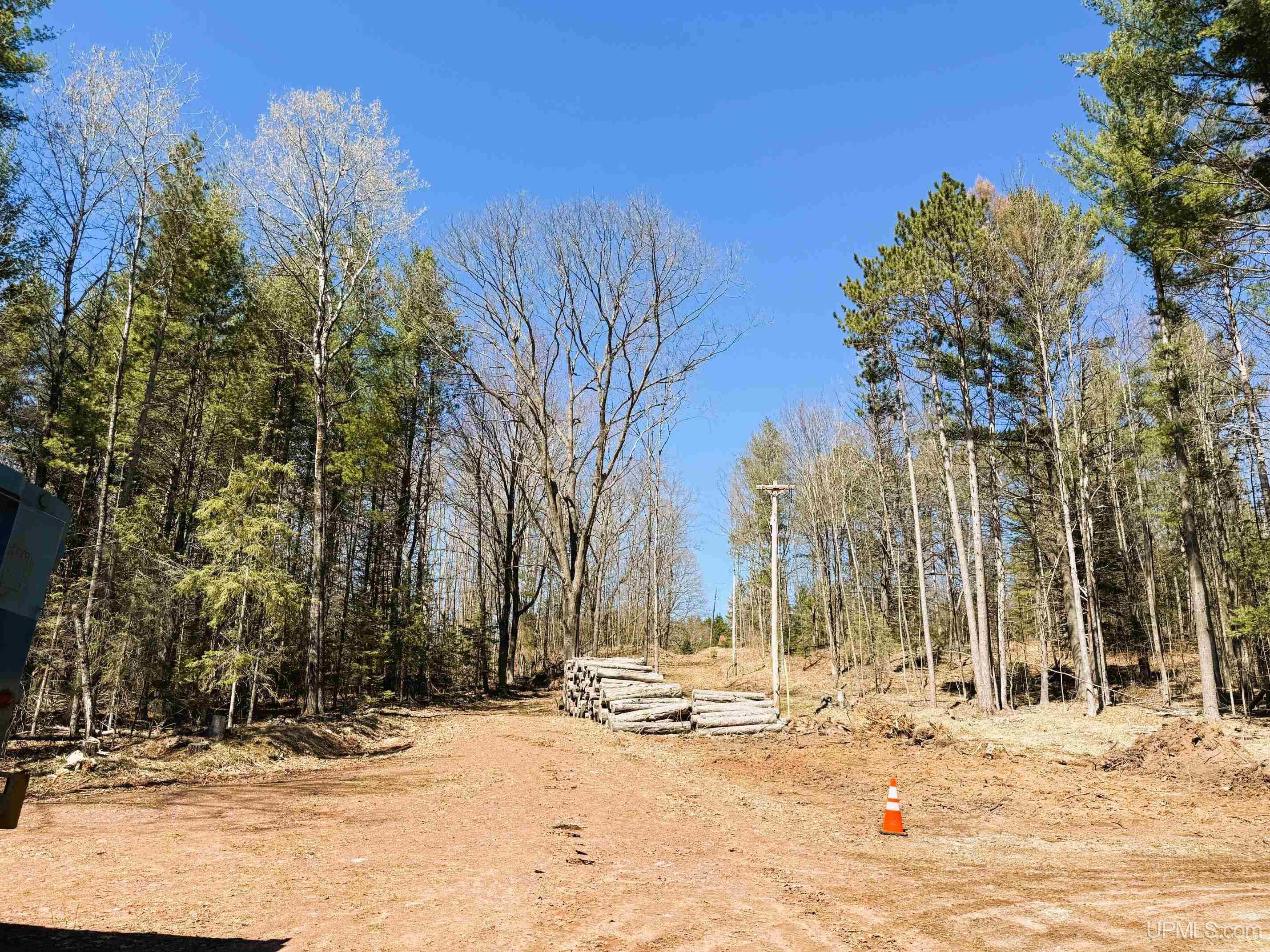 W4488 Us 2 Highway, Vulcan, MI, 49892