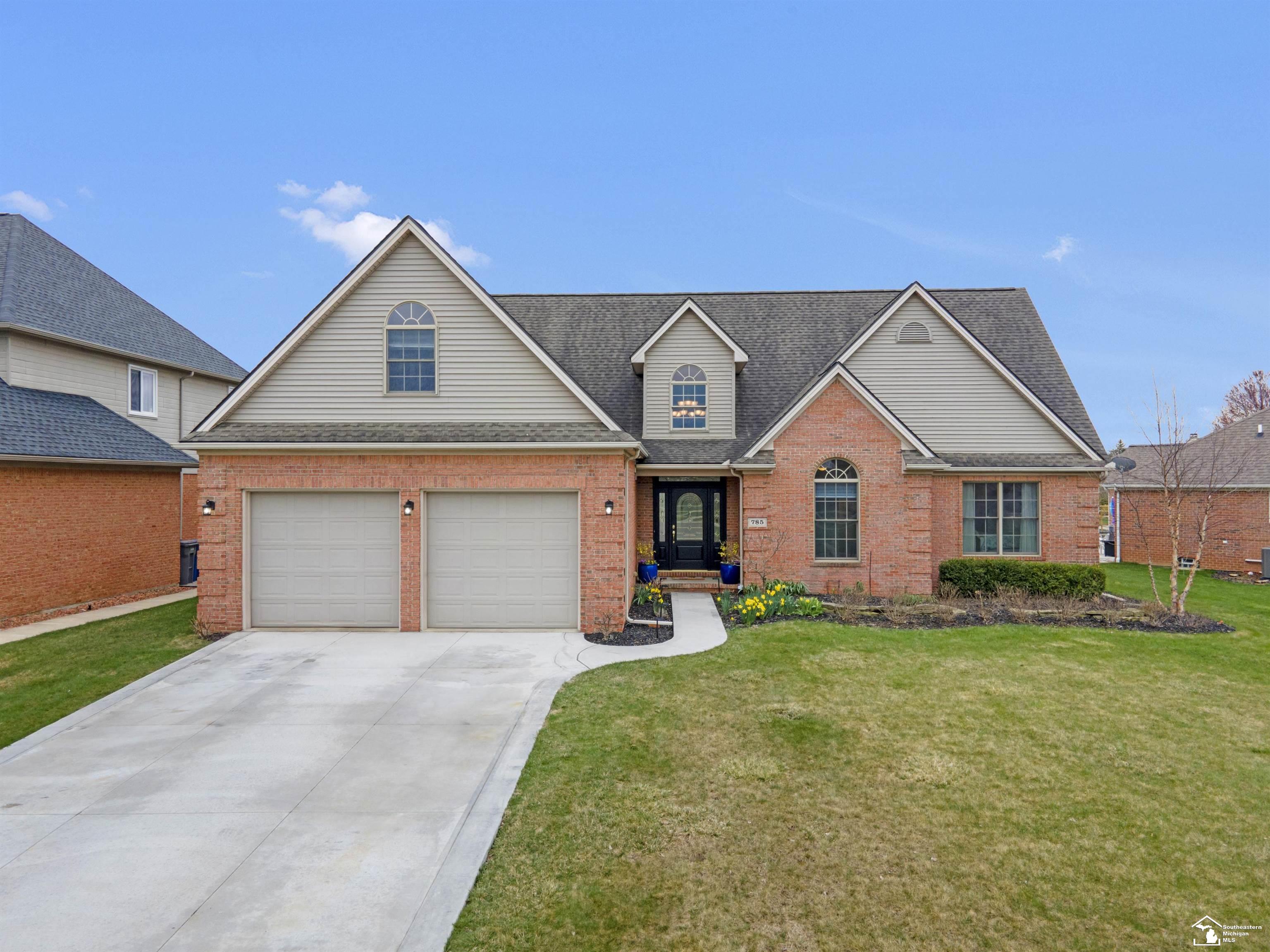 785 Saint James Park Avenue, Monroe, MI, 48161