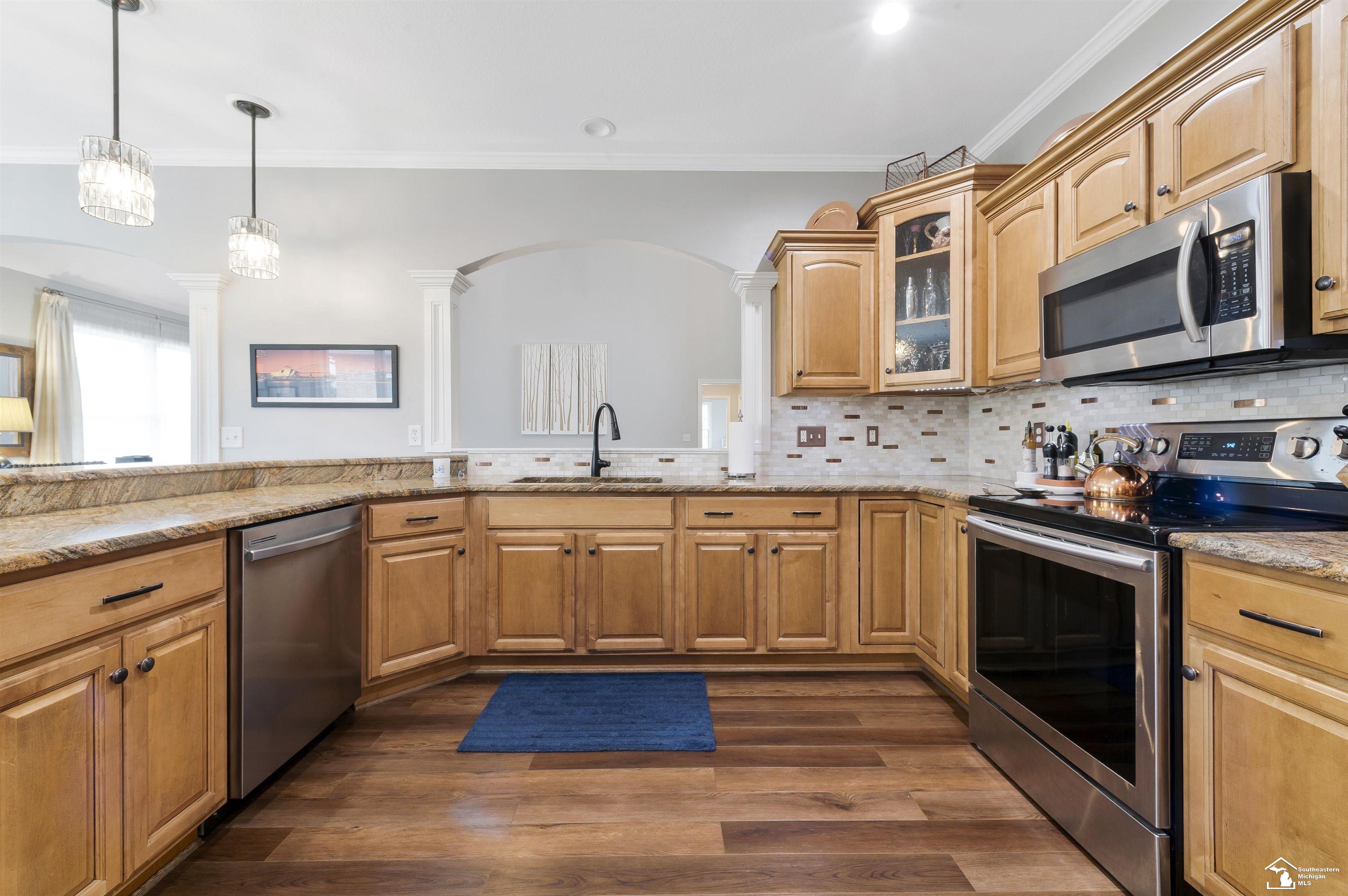 785 Saint James Park Avenue, Monroe, MI, 48161