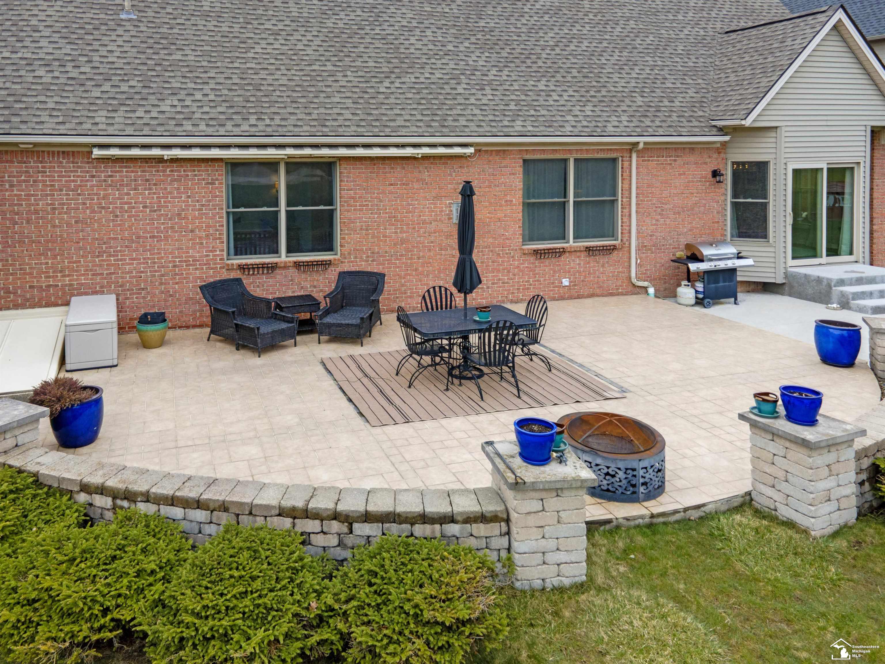 785 Saint James Park Avenue, Monroe, MI, 48161