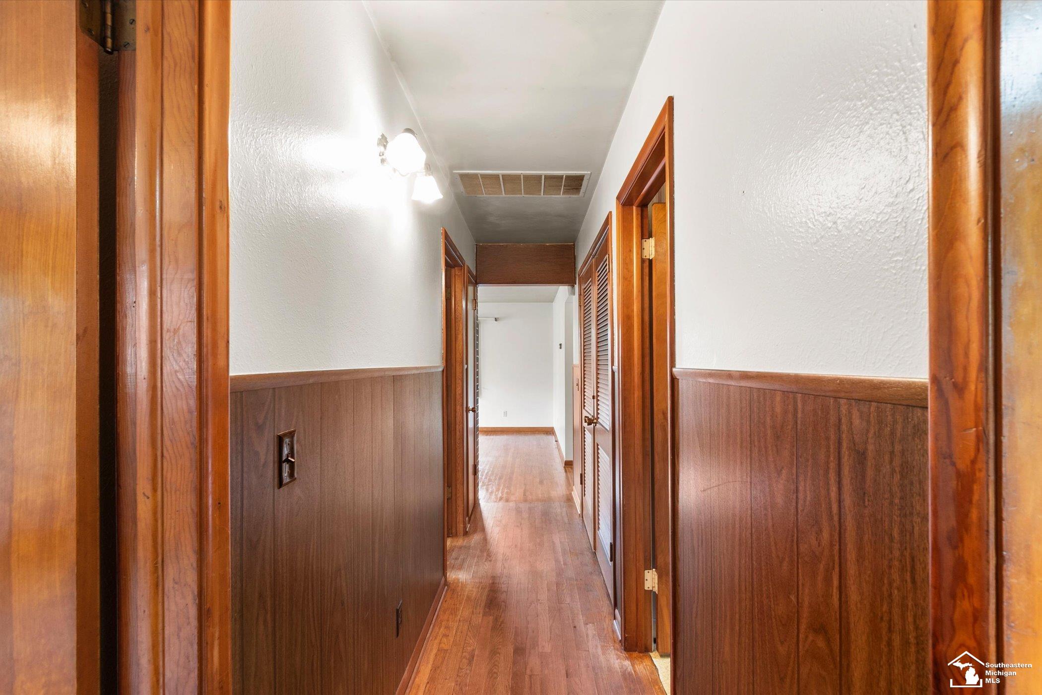 8898 Woodside Drive, Temperance, MI, 48182