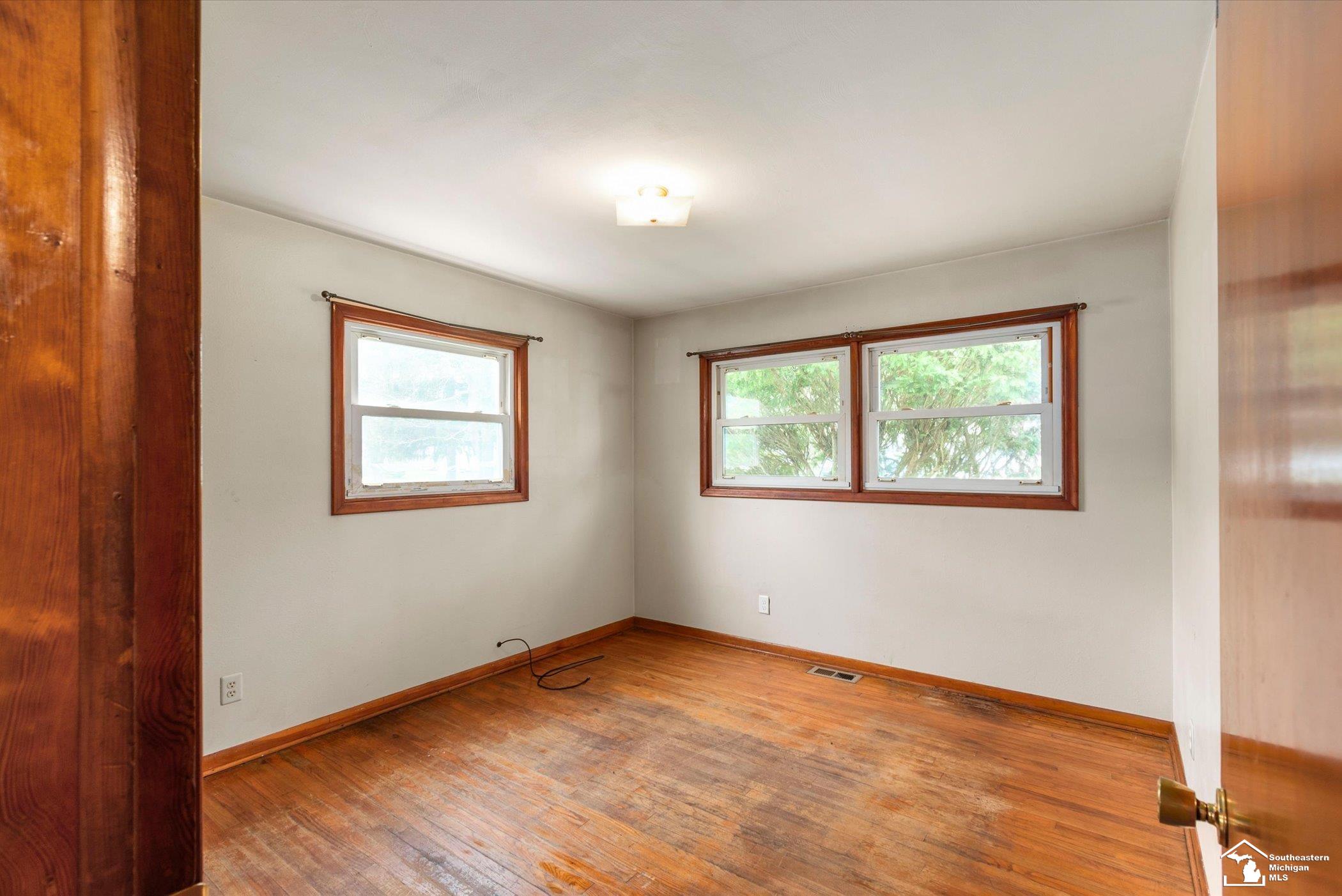 8898 Woodside Drive, Temperance, MI, 48182