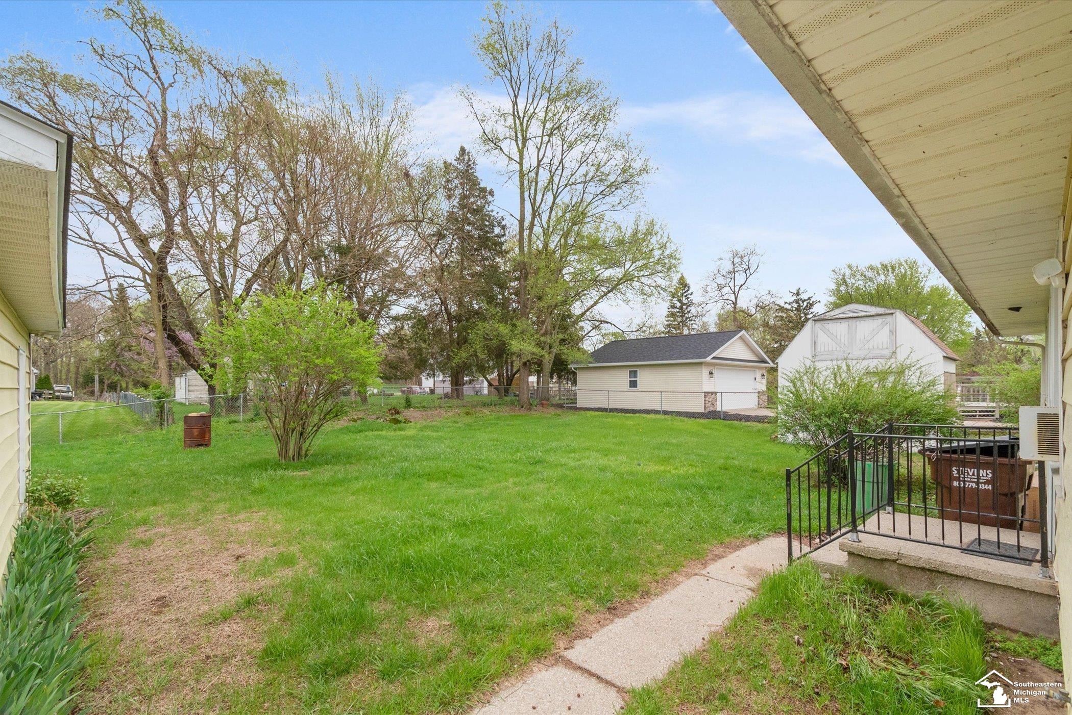 8898 Woodside Drive, Temperance, MI, 48182