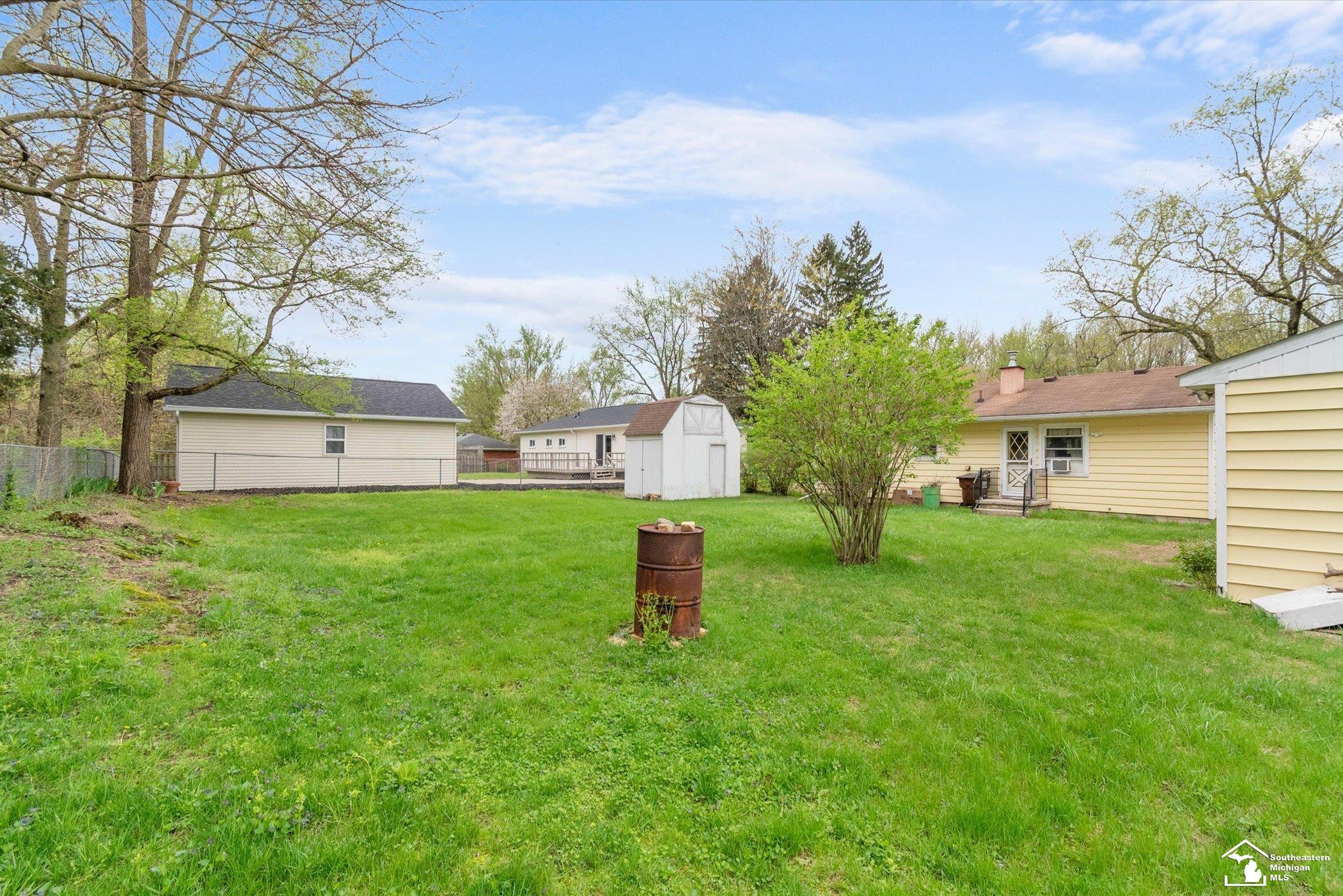 8898 Woodside Drive, Temperance, MI, 48182