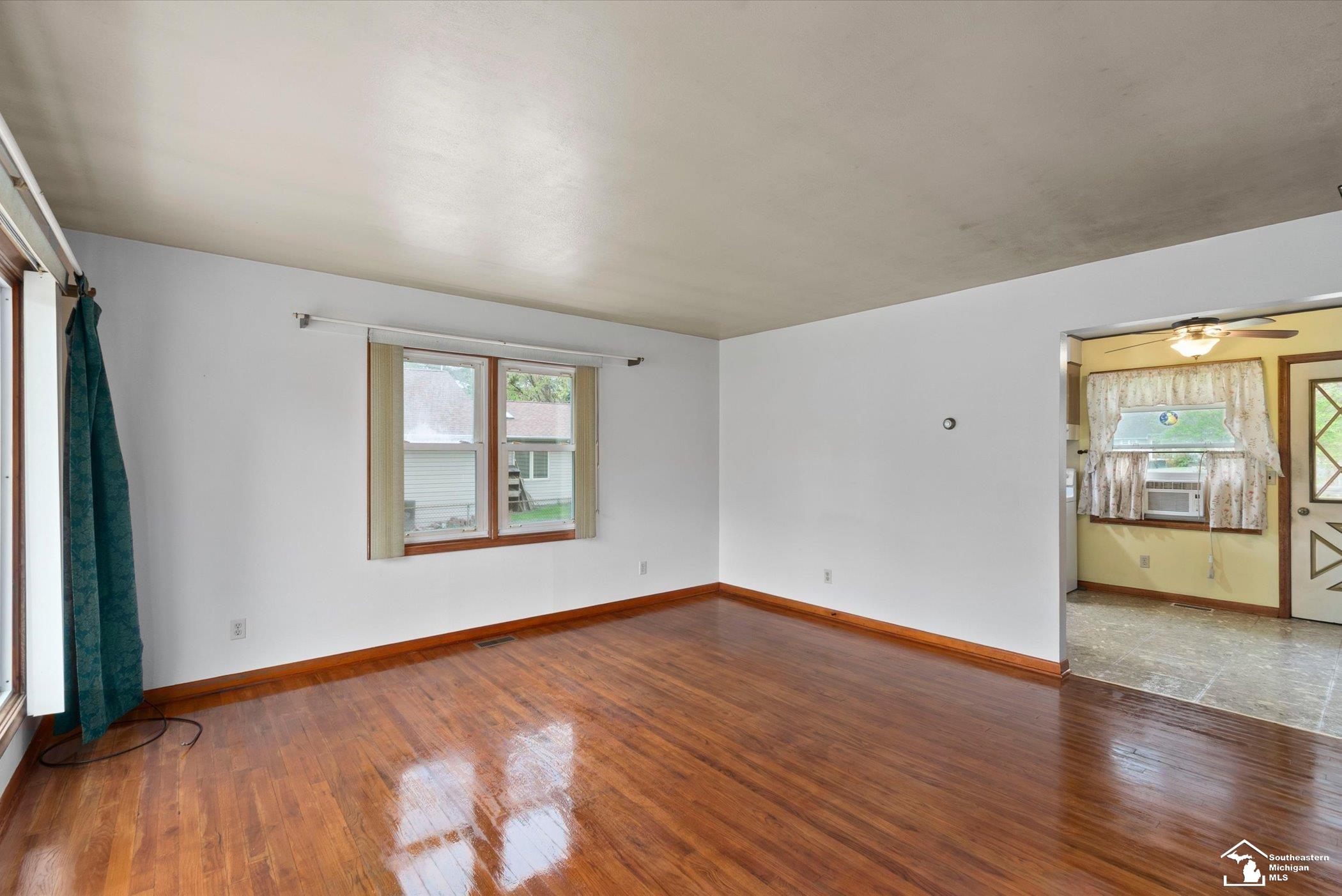 8898 Woodside Drive, Temperance, MI, 48182