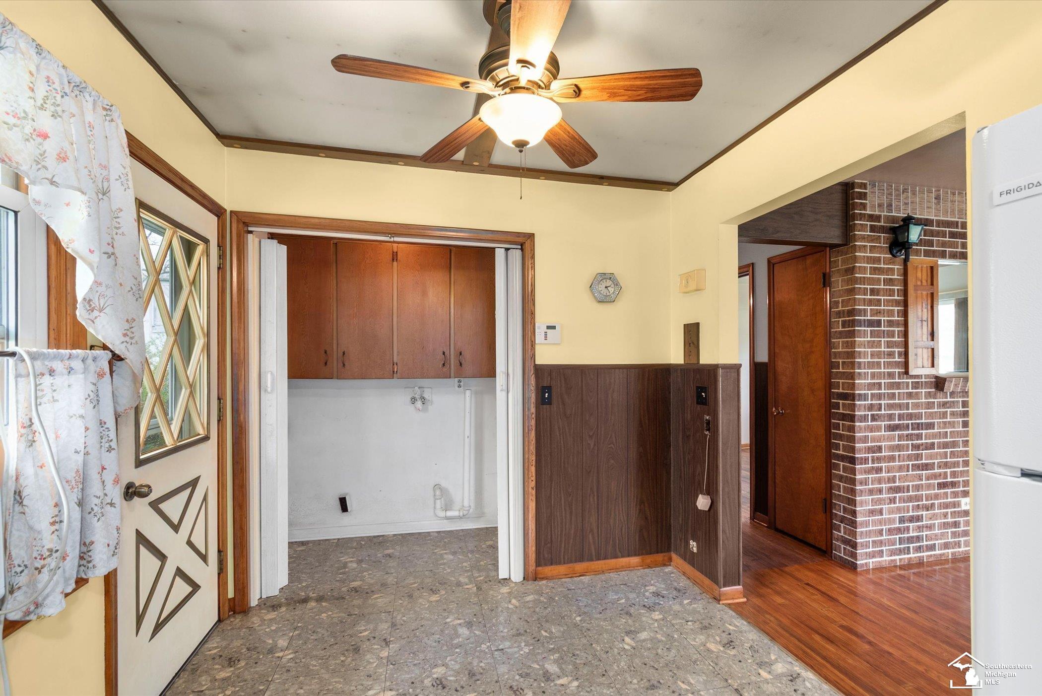 8898 Woodside Drive, Temperance, MI, 48182