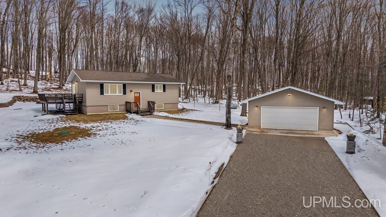 W8636 Lynch Road, Iron Mountain, MI, 49801