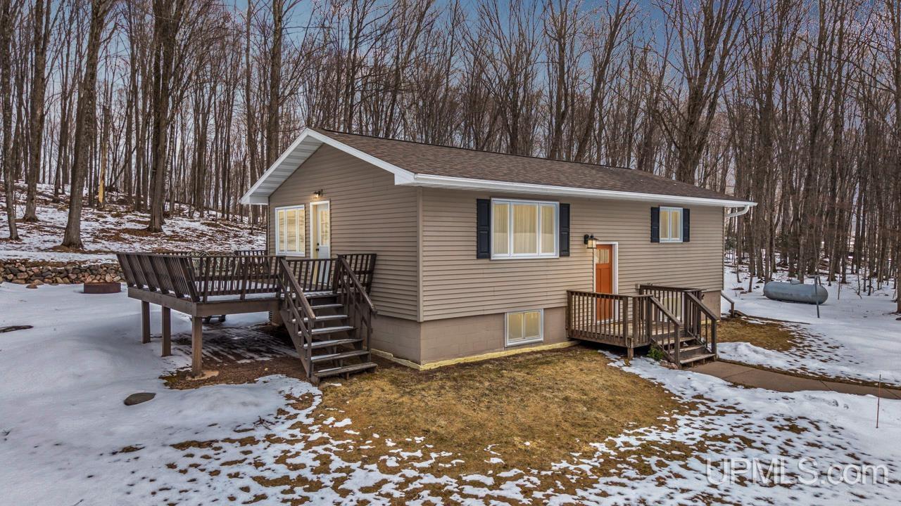 W8636 Lynch Road, Iron Mountain, MI, 49801