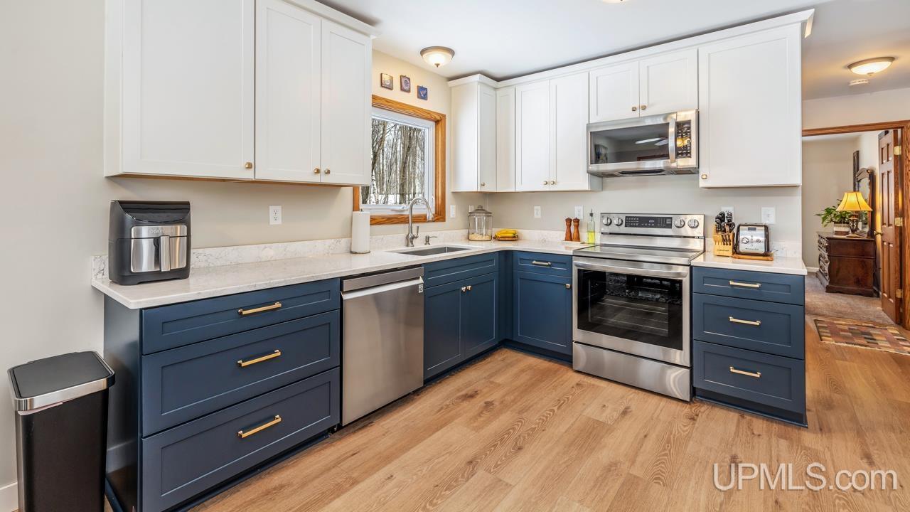 W8636 Lynch Road, Iron Mountain, MI, 49801