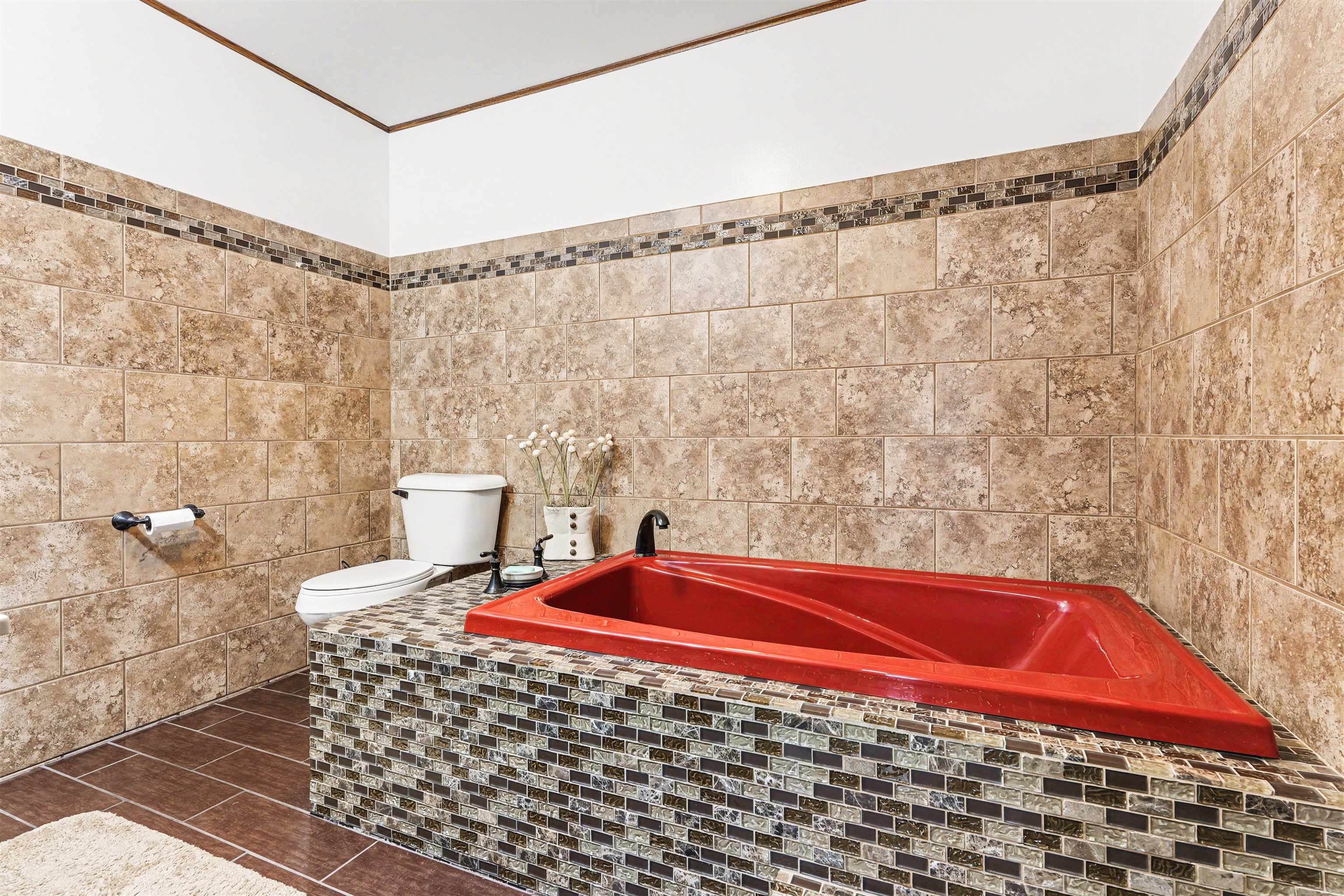 1754 W Chippewa River Road, Midland, MI, 48640-9190