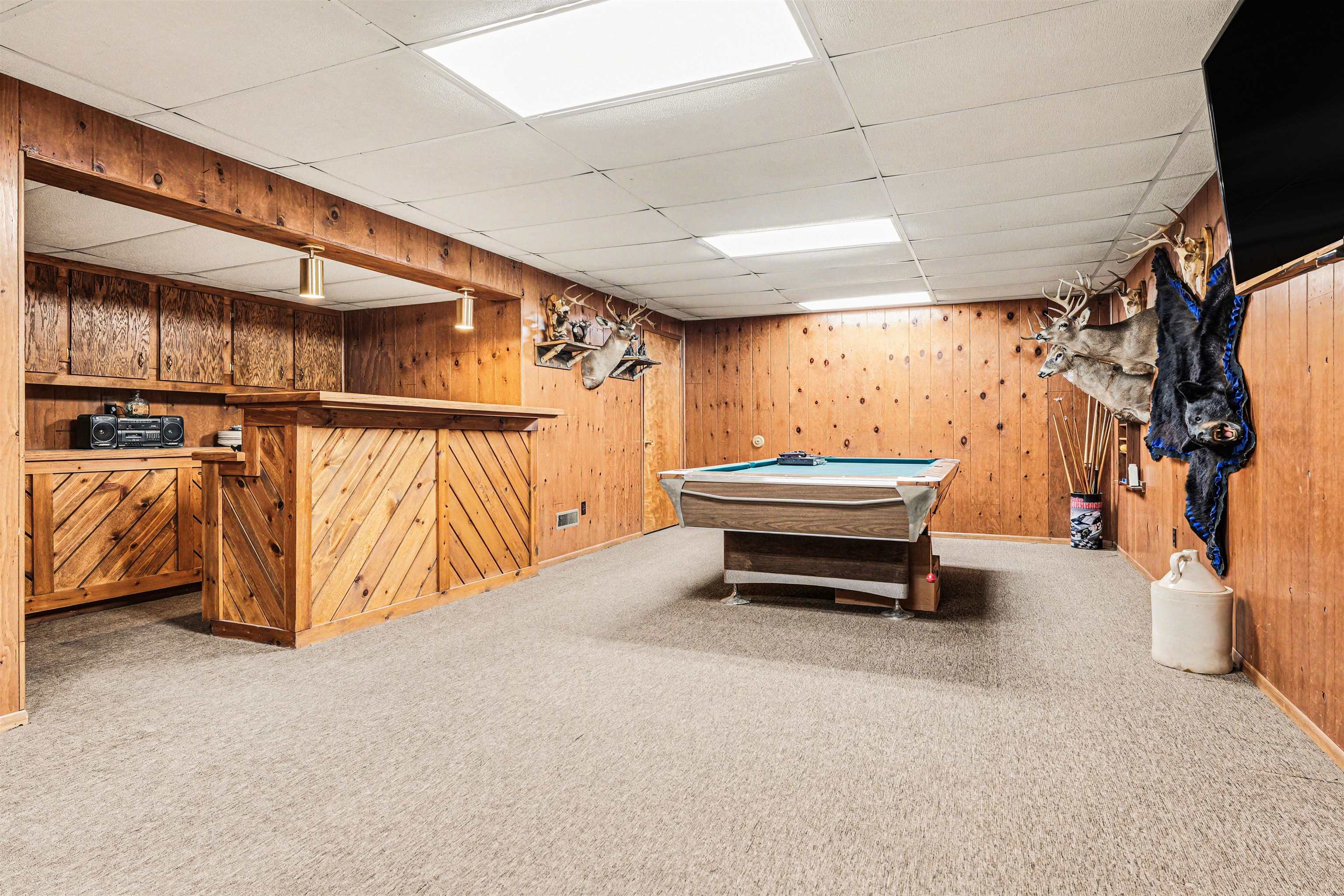 1754 W Chippewa River Road, Midland, MI, 48640-9190