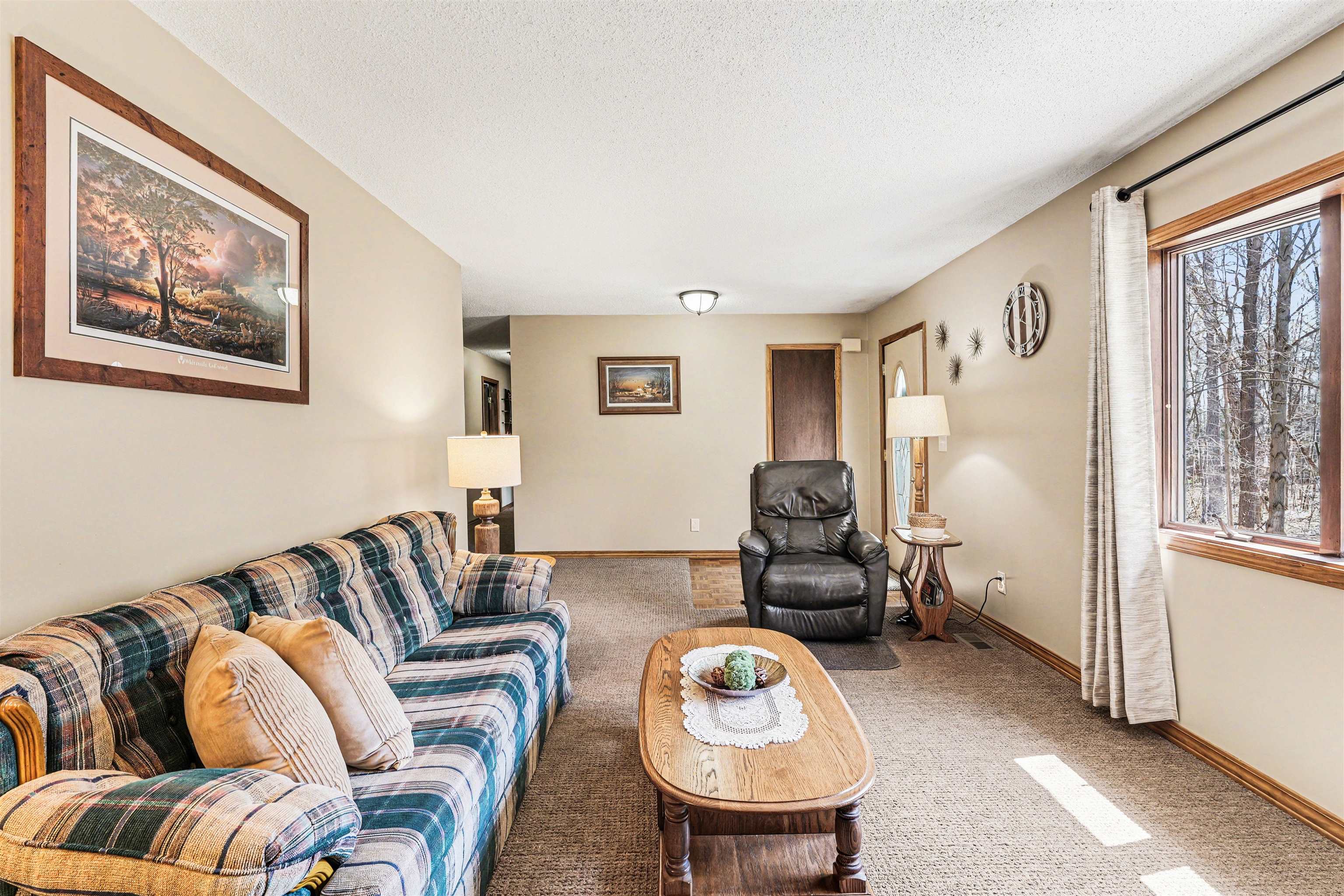 1754 W Chippewa River Road, Midland, MI, 48640-9190