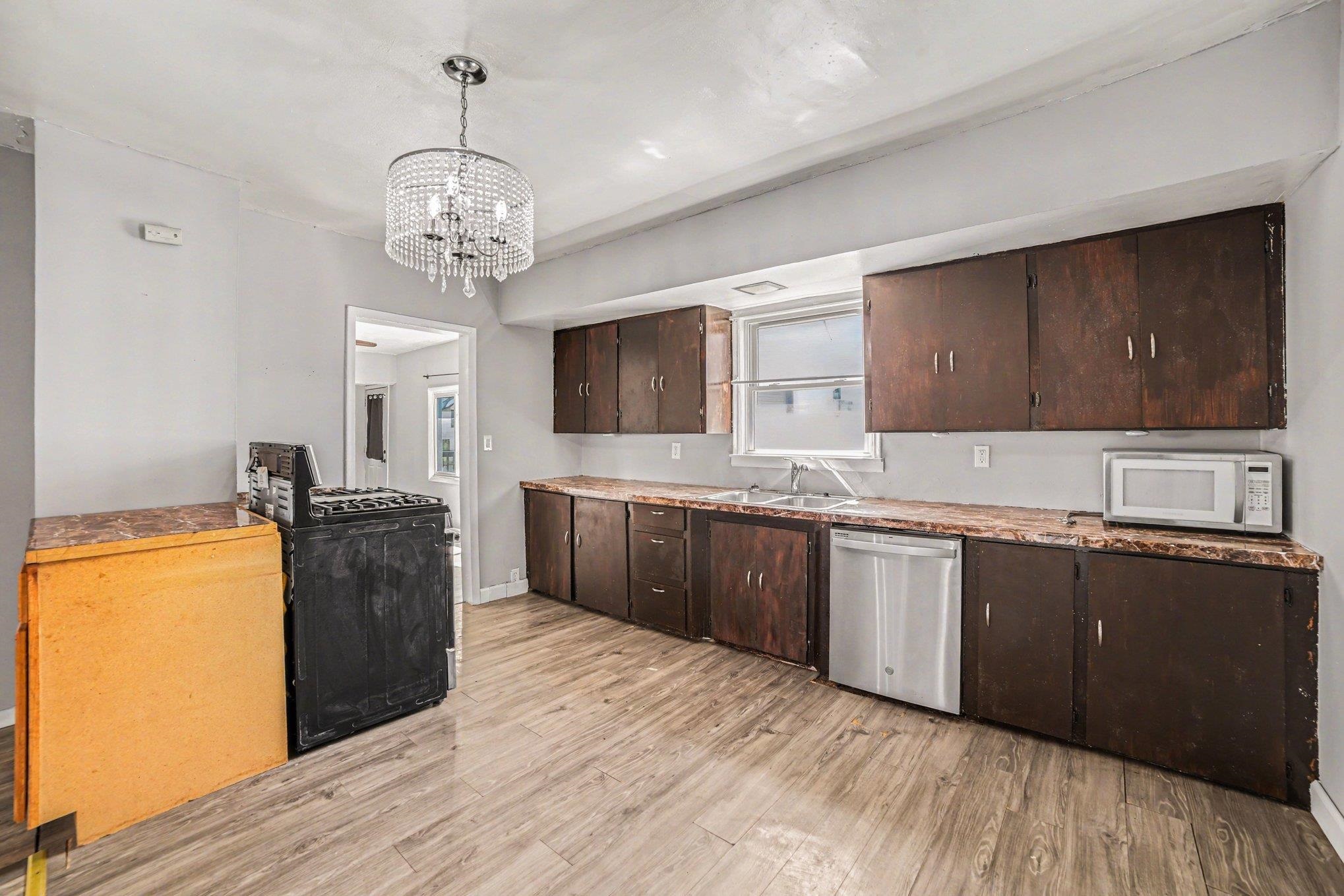 1003 N Linn Street, Bay City, MI, 48706